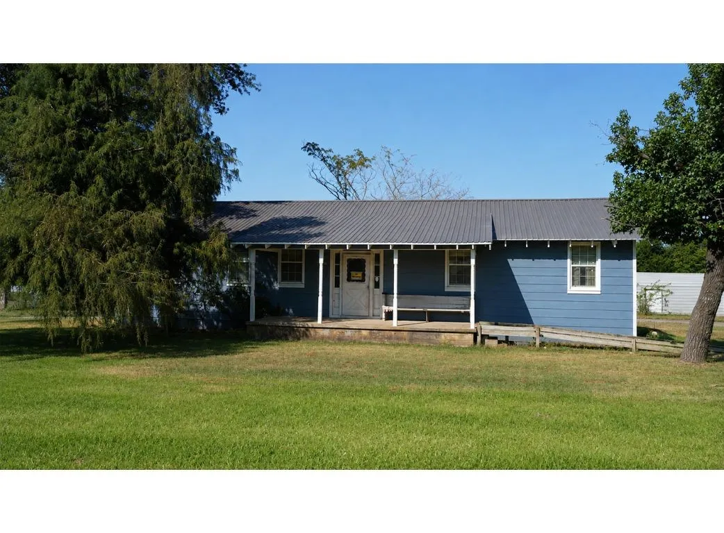 Improved Land For Sale in Fannin County , 949 County Road 1410, Bonham, Texas 75418, 0, 0, Garage spaces, 0 Sqft, built in 1962, mls#21192664, Real Estate Agent in Bonham, Homes For Sale in Fannin county, Homes For Sale in Bonham, Realtor in Bonham Texas, Real Estate Brokerage Independent Realty Texas, Luminita Cordes Realtor