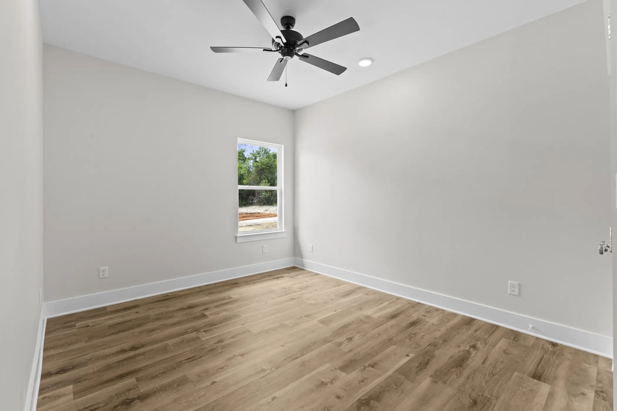 Single Family Residence For Sale in Smith County , 17300 Woodcrest Circle, Lindale, Texas 75771, 4 Bedroom, 4 Bathroom, 2 Garage spaces, 2,535 Sqft, built in 2026, New Construction - Complete, mls#21198028, Real Estate Agent in Lindale, Homes For Sale in Smith county, Homes For Sale in Lindale, Realtor in Lindale Texas, Real Estate Brokerage Independent Realty Texas, Luminita Cordes Realtor