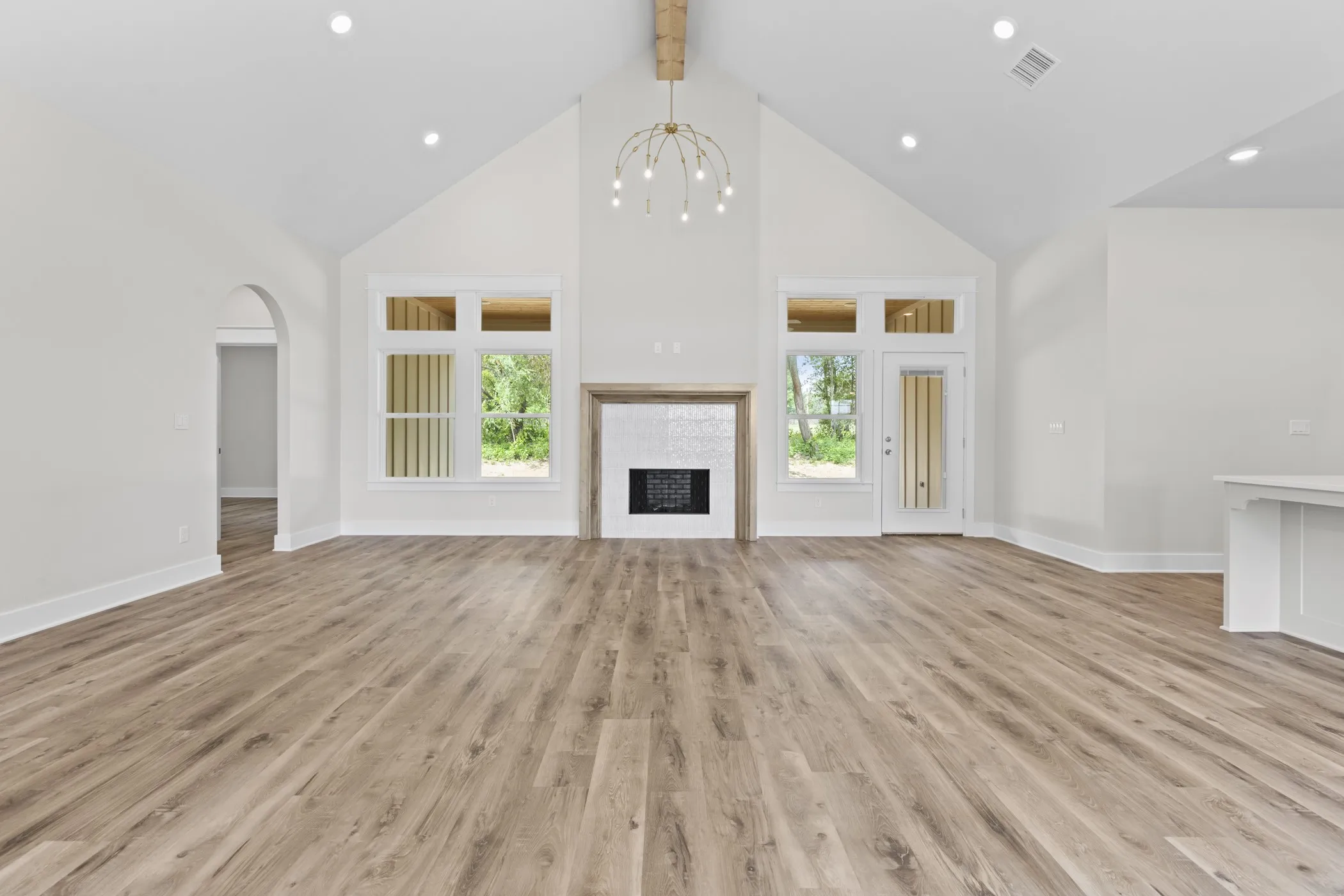 Single Family Residence For Sale in Smith County , 17300 Woodcrest Circle, Lindale, Texas 75771, 4 Bedroom, 4 Bathroom, 2 Garage spaces, 2,535 Sqft, built in 2026, New Construction - Complete, mls#21198028, Real Estate Agent in Lindale, Homes For Sale in Smith county, Homes For Sale in Lindale, Realtor in Lindale Texas, Real Estate Brokerage Independent Realty Texas, Luminita Cordes Realtor