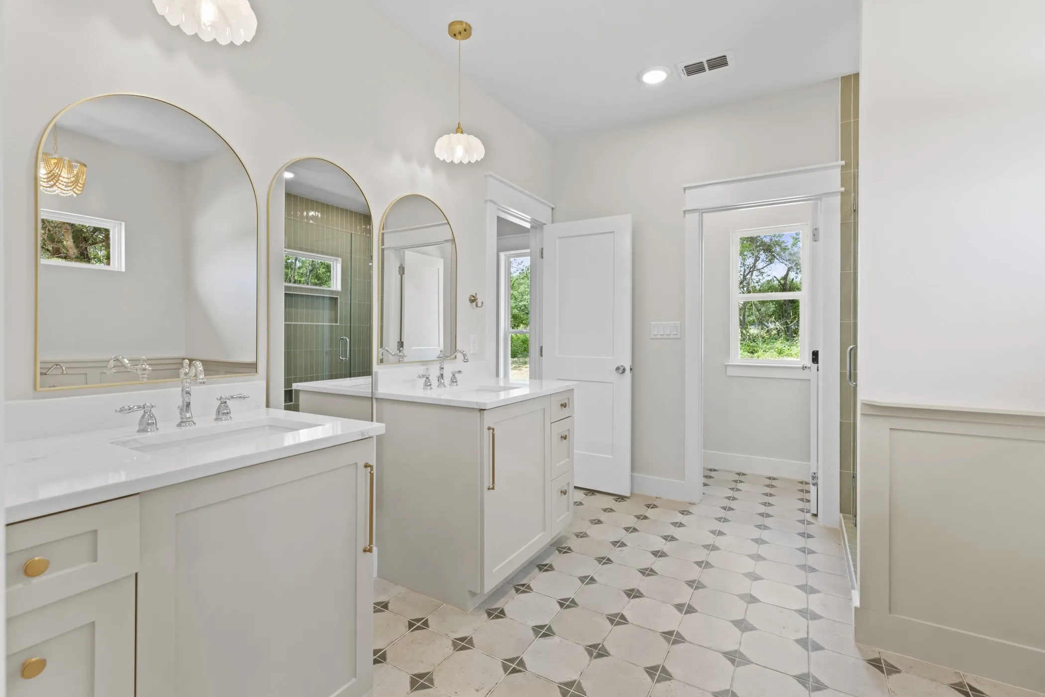Single Family Residence For Sale in Smith County , 17300 Woodcrest Circle, Lindale, Texas 75771, 4 Bedroom, 4 Bathroom, 2 Garage spaces, 2,535 Sqft, built in 2026, New Construction - Complete, mls#21198028, Real Estate Agent in Lindale, Homes For Sale in Smith county, Homes For Sale in Lindale, Realtor in Lindale Texas, Real Estate Brokerage Independent Realty Texas, Luminita Cordes Realtor
