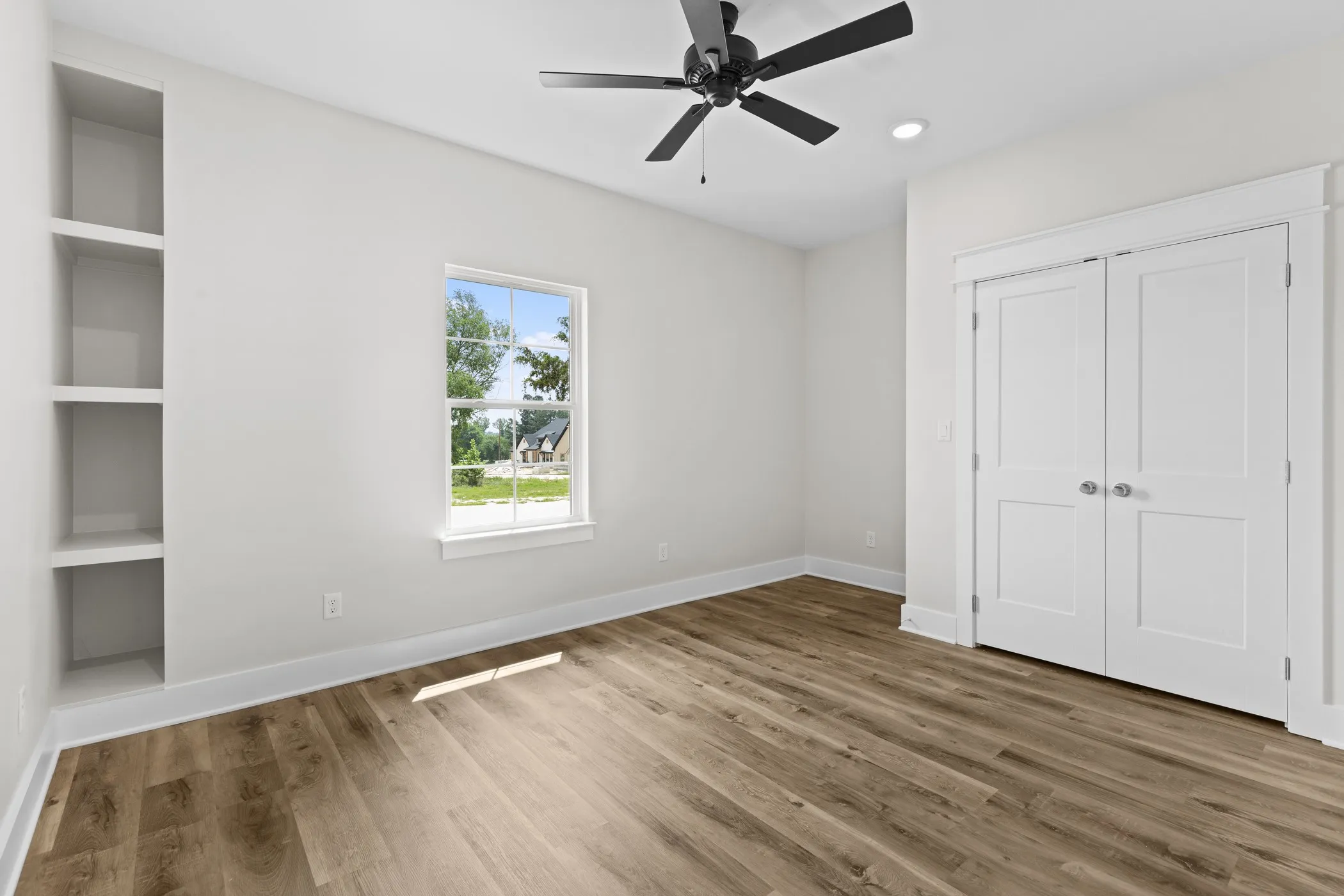 Single Family Residence For Sale in Smith County , 17300 Woodcrest Circle, Lindale, Texas 75771, 4 Bedroom, 4 Bathroom, 2 Garage spaces, 2,535 Sqft, built in 2026, New Construction - Complete, mls#21198028, Real Estate Agent in Lindale, Homes For Sale in Smith county, Homes For Sale in Lindale, Realtor in Lindale Texas, Real Estate Brokerage Independent Realty Texas, Luminita Cordes Realtor