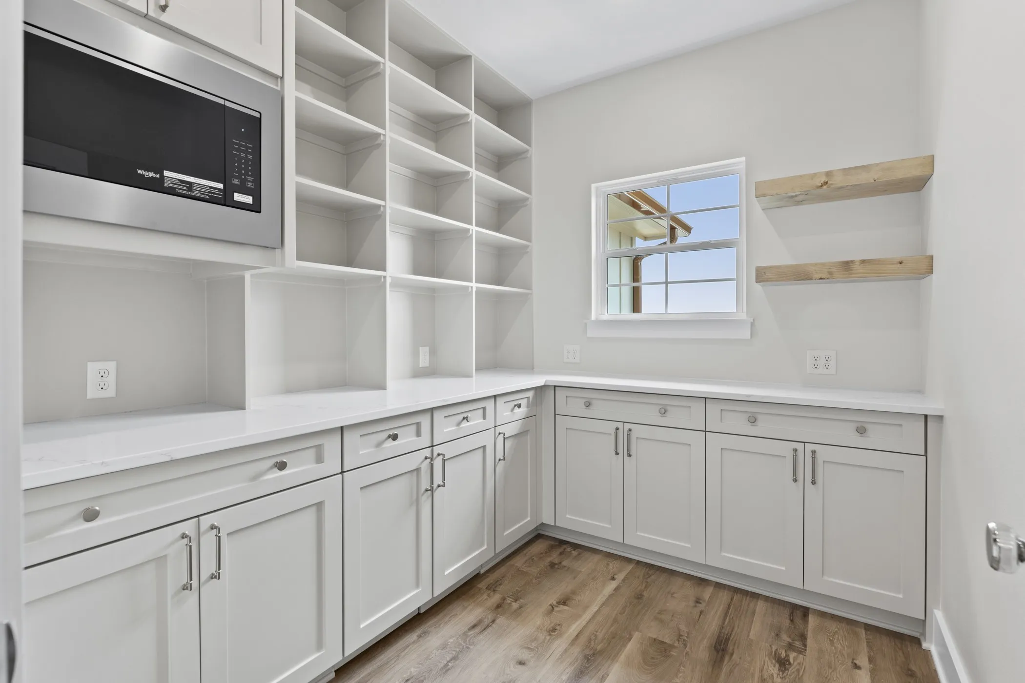 Single Family Residence For Sale in Smith County , 17300 Woodcrest Circle, Lindale, Texas 75771, 4 Bedroom, 4 Bathroom, 2 Garage spaces, 2,535 Sqft, built in 2026, New Construction - Complete, mls#21198028, Real Estate Agent in Lindale, Homes For Sale in Smith county, Homes For Sale in Lindale, Realtor in Lindale Texas, Real Estate Brokerage Independent Realty Texas, Luminita Cordes Realtor