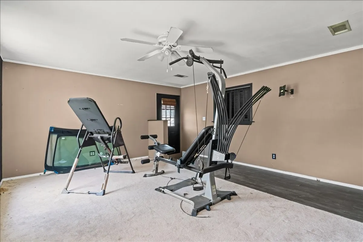 Mobile Home For Sale in Ellis County , 1021 Saralvo Road, Midlothian, Texas 76065, 3 Bedroom, 2 Bathroom, Garage spaces, 1,807 Sqft, built in 1982, mls#21195624, Real Estate Agent in Midlothian, Homes For Sale in Ellis county, Homes For Sale in Midlothian, Realtor in Midlothian Texas, Real Estate Brokerage Independent Realty Texas, Luminita Cordes Realtor