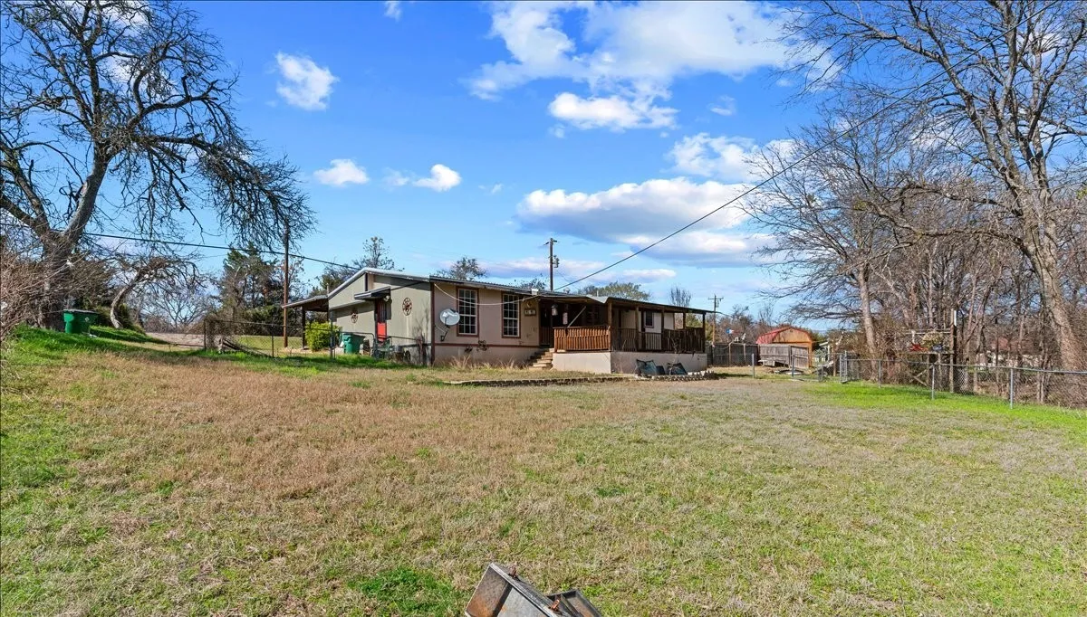 Mobile Home For Sale in Ellis County , 1021 Saralvo Road, Midlothian, Texas 76065, 3 Bedroom, 2 Bathroom, Garage spaces, 1,807 Sqft, built in 1982, mls#21195624, Real Estate Agent in Midlothian, Homes For Sale in Ellis county, Homes For Sale in Midlothian, Realtor in Midlothian Texas, Real Estate Brokerage Independent Realty Texas, Luminita Cordes Realtor