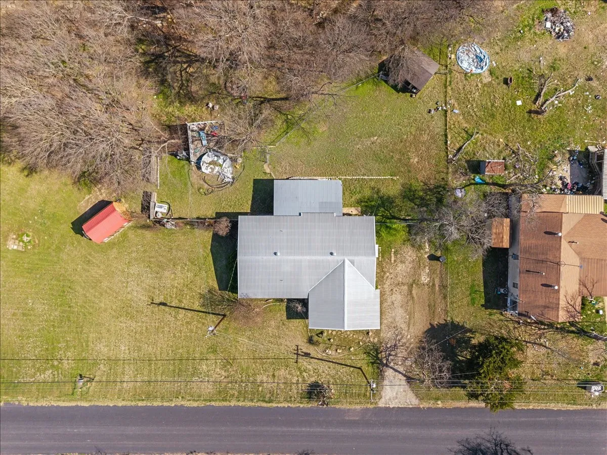 Mobile Home For Sale in Ellis County , 1021 Saralvo Road, Midlothian, Texas 76065, 3 Bedroom, 2 Bathroom, Garage spaces, 1,807 Sqft, built in 1982, mls#21195624, Real Estate Agent in Midlothian, Homes For Sale in Ellis county, Homes For Sale in Midlothian, Realtor in Midlothian Texas, Real Estate Brokerage Independent Realty Texas, Luminita Cordes Realtor