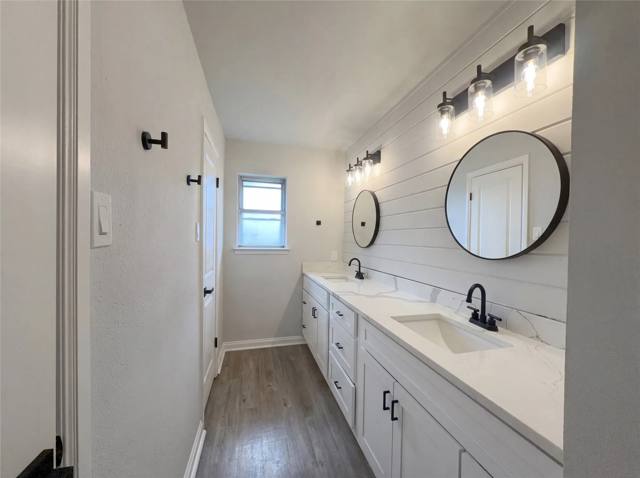 Single Family Residence For Sale in Tarrant County , 5310 Firewood Drive, Arlington, Texas 76016, 3 Bedroom, 2 Bathroom, 2 Garage spaces, 2,151 Sqft, built in 1974, Preowned, mls#21197784, Real Estate Agent in Arlington, Homes For Sale in Tarrant county, Homes For Sale in Arlington, Realtor in Arlington Texas, Real Estate Brokerage Independent Realty Texas, Luminita Cordes Realtor