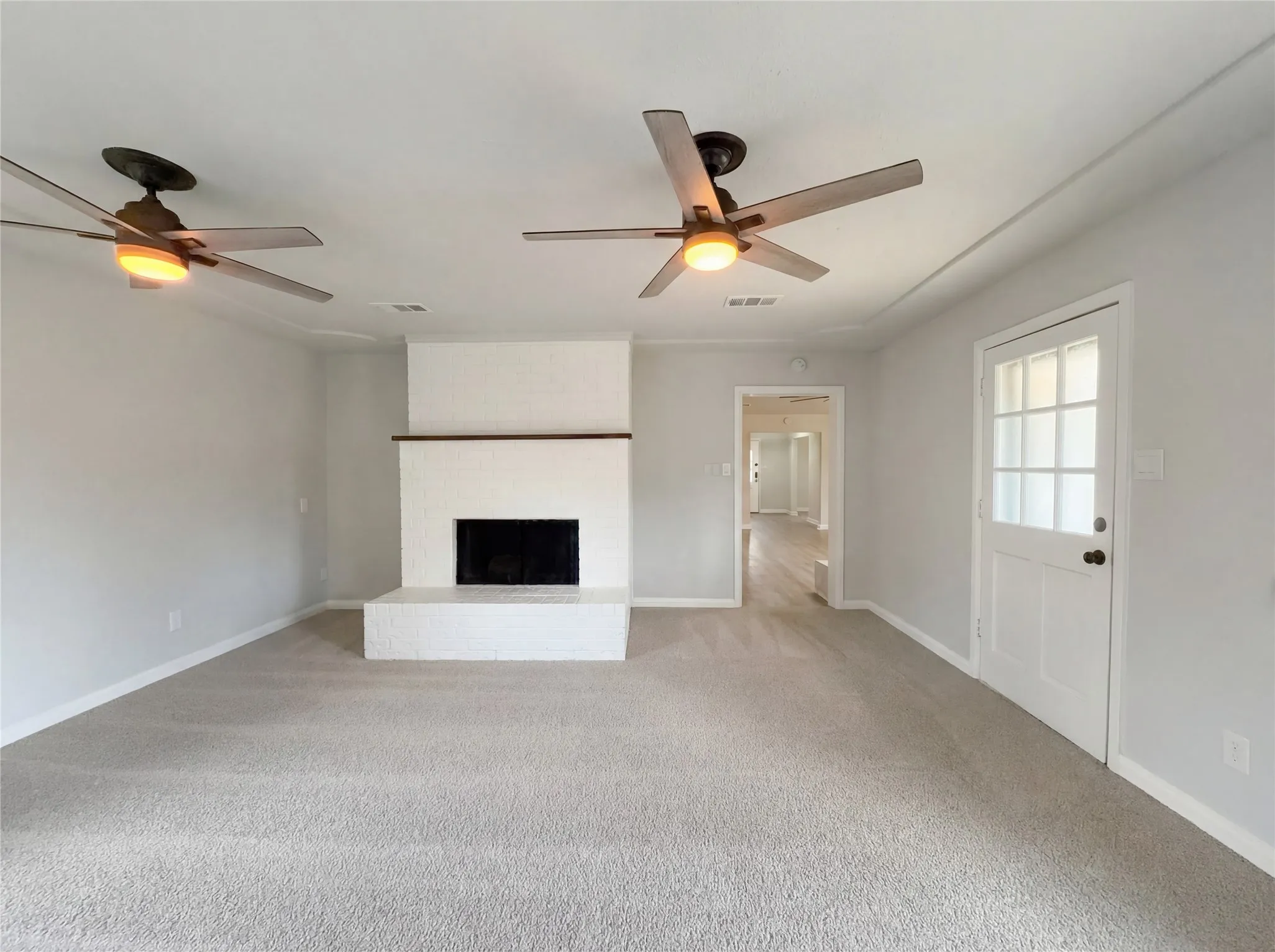 Single Family Residence For Sale in Tarrant County , 5310 Firewood Drive, Arlington, Texas 76016, 3 Bedroom, 2 Bathroom, 2 Garage spaces, 2,151 Sqft, built in 1974, Preowned, mls#21197784, Real Estate Agent in Arlington, Homes For Sale in Tarrant county, Homes For Sale in Arlington, Realtor in Arlington Texas, Real Estate Brokerage Independent Realty Texas, Luminita Cordes Realtor
