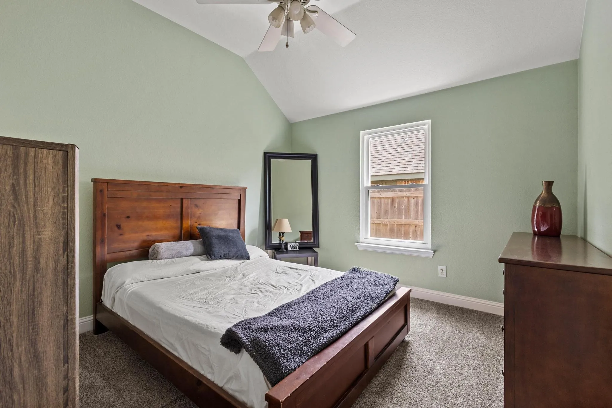 Third Bedroom in Front of Home