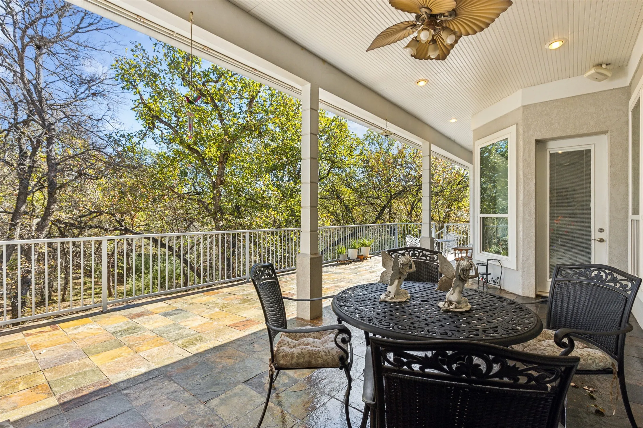 Single Family Residence For Sale in Tarrant County , 2109 Cooks Lane, Fort Worth, Texas 76120, 3 Bedroom, 3 Bathroom, 2 Garage spaces, 5,558 Sqft, built in 2005, Preowned, mls#21197944, Real Estate Agent in Fort Worth, Homes For Sale in Tarrant county, Homes For Sale in Fort Worth, Realtor in Fort Worth Texas, Real Estate Brokerage Independent Realty Texas, Luminita Cordes Realtor