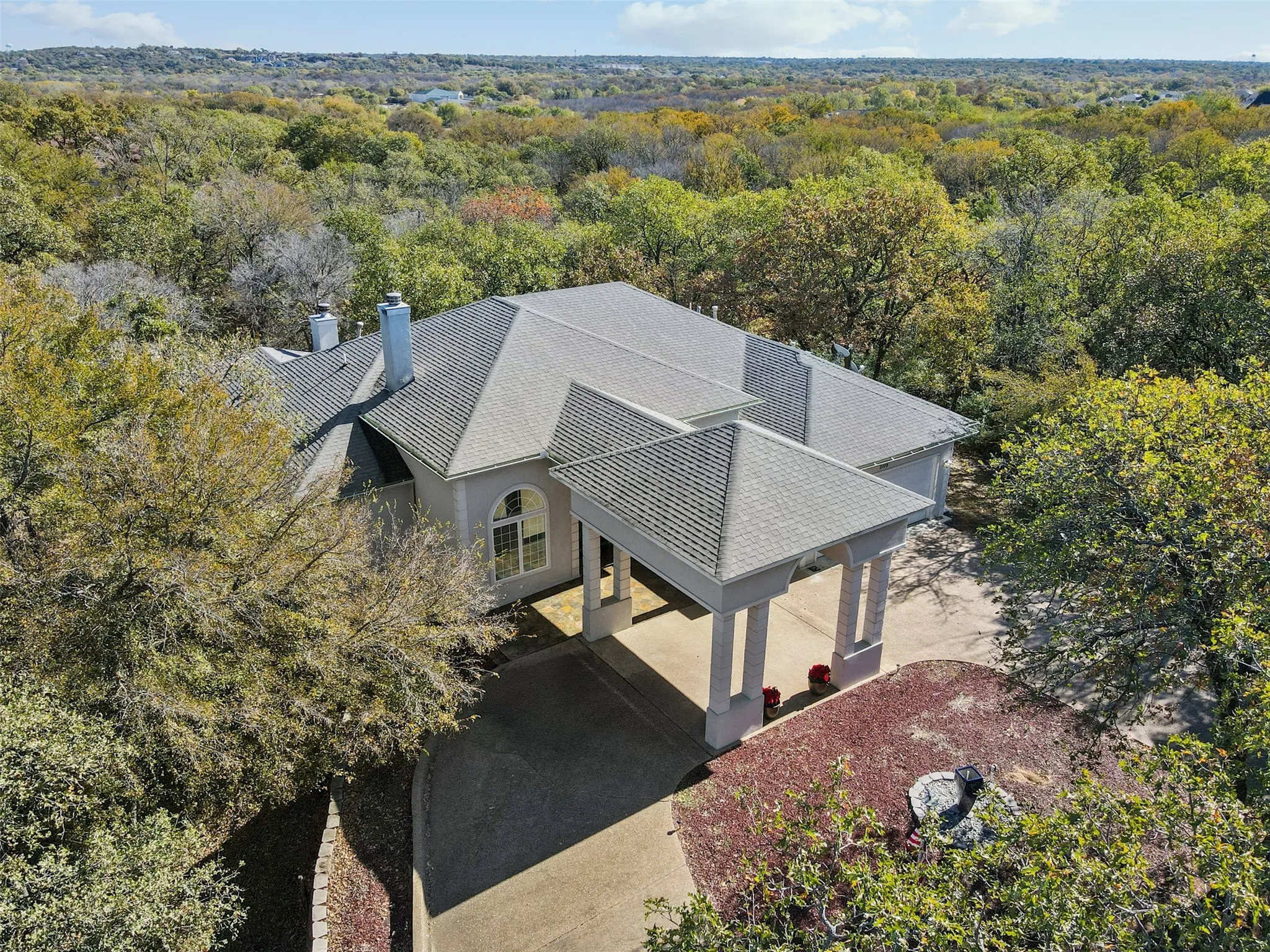 Single Family Residence For Sale in Tarrant County , 2109 Cooks Lane, Fort Worth, Texas 76120, 3 Bedroom, 3 Bathroom, 2 Garage spaces, 5,558 Sqft, built in 2005, Preowned, mls#21197944, Real Estate Agent in Fort Worth, Homes For Sale in Tarrant county, Homes For Sale in Fort Worth, Realtor in Fort Worth Texas, Real Estate Brokerage Independent Realty Texas, Luminita Cordes Realtor