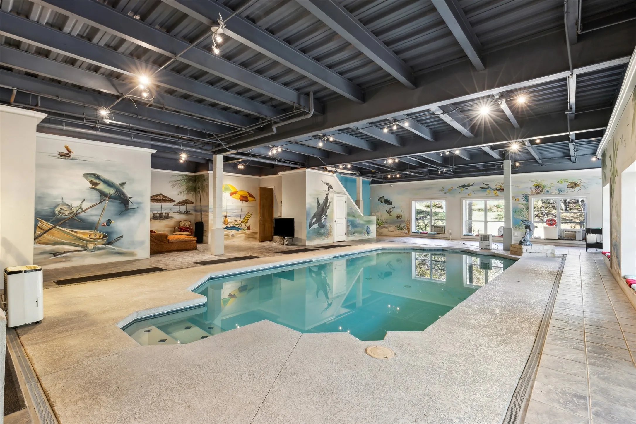 Single Family Residence For Sale in Tarrant County , 2109 Cooks Lane, Fort Worth, Texas 76120, 3 Bedroom, 3 Bathroom, 2 Garage spaces, 5,558 Sqft, built in 2005, Preowned, mls#21197944, Real Estate Agent in Fort Worth, Homes For Sale in Tarrant county, Homes For Sale in Fort Worth, Realtor in Fort Worth Texas, Real Estate Brokerage Independent Realty Texas, Luminita Cordes Realtor