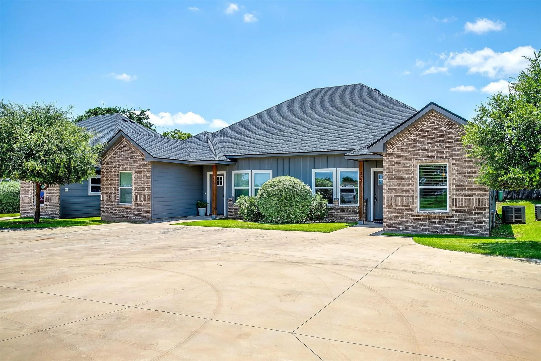 Duplex For Rent in Hood County , 2708 James Road, Granbury, Texas 76049, 3 Bedroom, 2 Bathroom, Garage spaces, 1,200 Sqft, built in 2019, mls#21198206, Real Estate Agent in Granbury, Homes For Rent in Hood county, Homes For Rent in Granbury, Realtor in Granbury Texas, Real Estate Brokerage Independent Realty Texas, Luminita Cordes Realtor