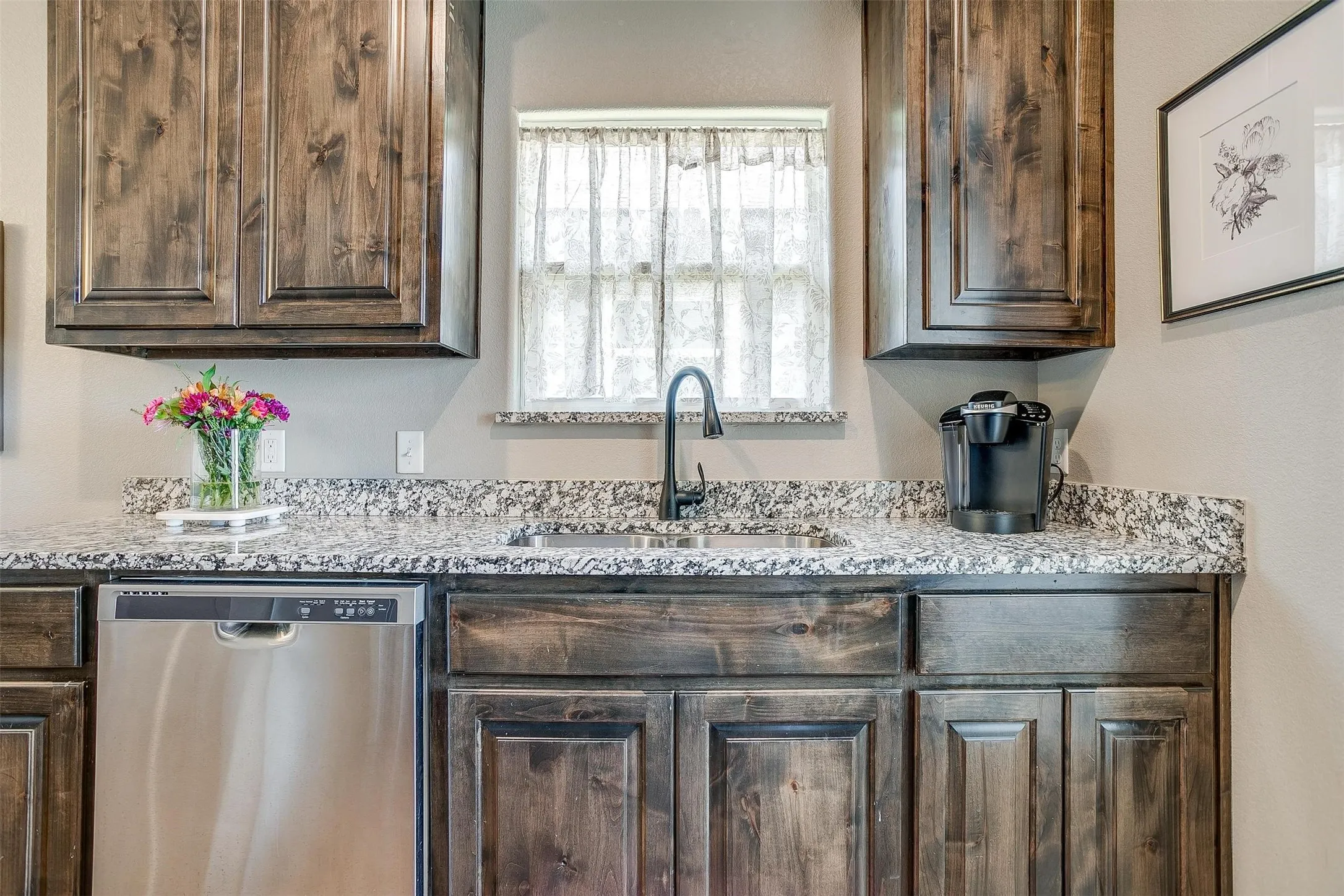 Duplex For Rent in Hood County , 2708 James Road, Granbury, Texas 76049, 3 Bedroom, 2 Bathroom, Garage spaces, 1,200 Sqft, built in 2019, mls#21198206, Real Estate Agent in Granbury, Homes For Rent in Hood county, Homes For Rent in Granbury, Realtor in Granbury Texas, Real Estate Brokerage Independent Realty Texas, Luminita Cordes Realtor