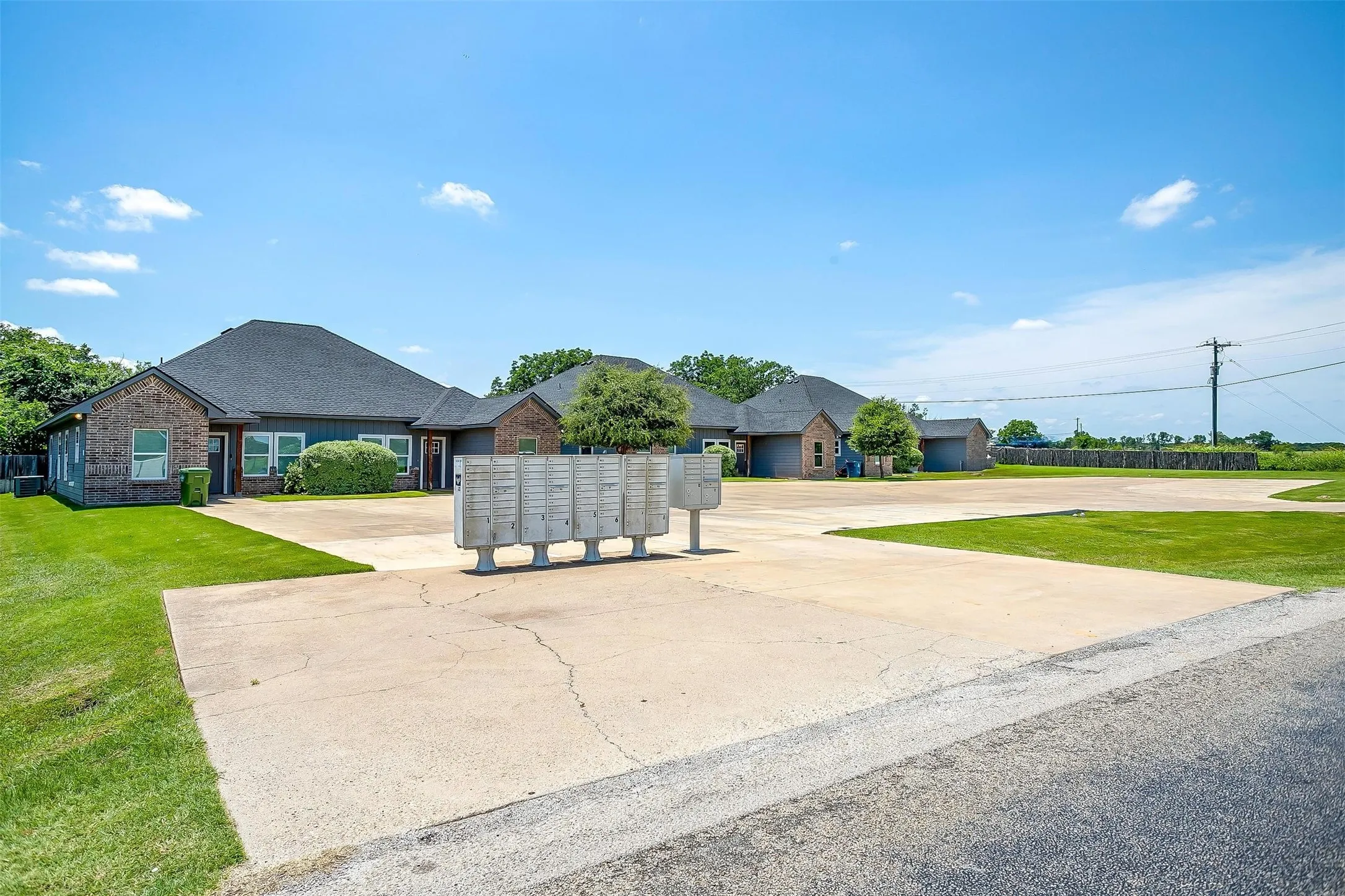 Duplex For Rent in Hood County , 2708 James Road, Granbury, Texas 76049, 3 Bedroom, 2 Bathroom, Garage spaces, 1,200 Sqft, built in 2019, mls#21198206, Real Estate Agent in Granbury, Homes For Rent in Hood county, Homes For Rent in Granbury, Realtor in Granbury Texas, Real Estate Brokerage Independent Realty Texas, Luminita Cordes Realtor