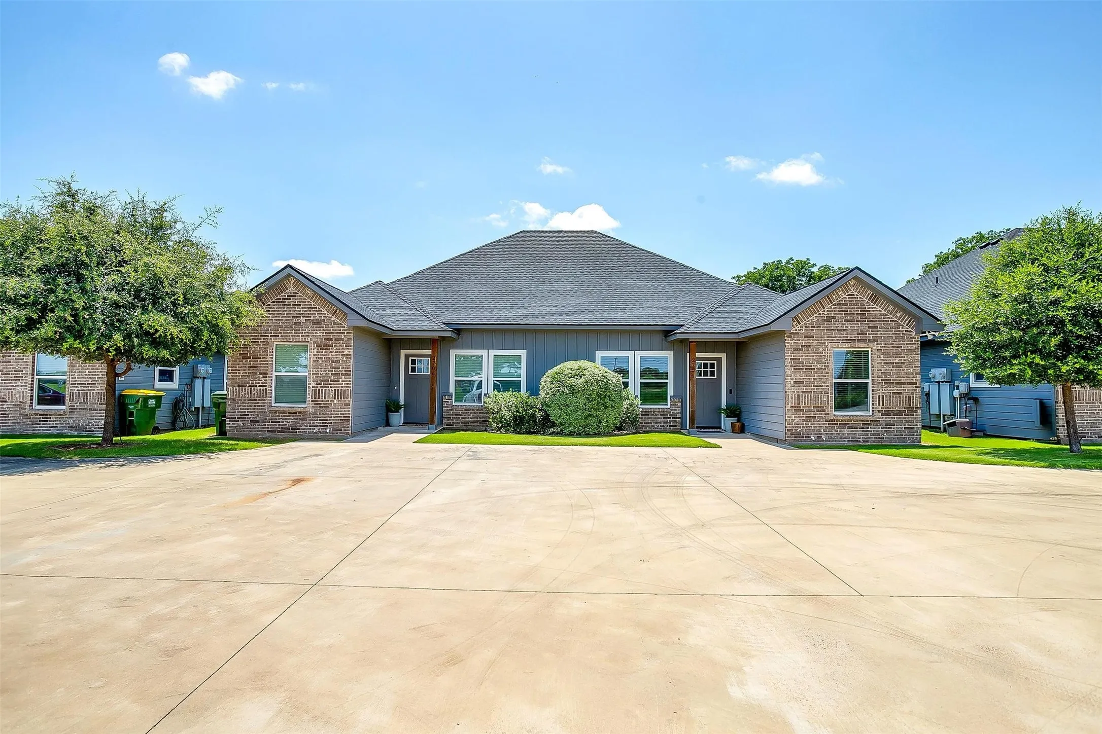 Duplex For Rent in Hood County , 2708 James Road, Granbury, Texas 76049, 3 Bedroom, 2 Bathroom, Garage spaces, 1,200 Sqft, built in 2019, mls#21198206, Real Estate Agent in Granbury, Homes For Rent in Hood county, Homes For Rent in Granbury, Realtor in Granbury Texas, Real Estate Brokerage Independent Realty Texas, Luminita Cordes Realtor