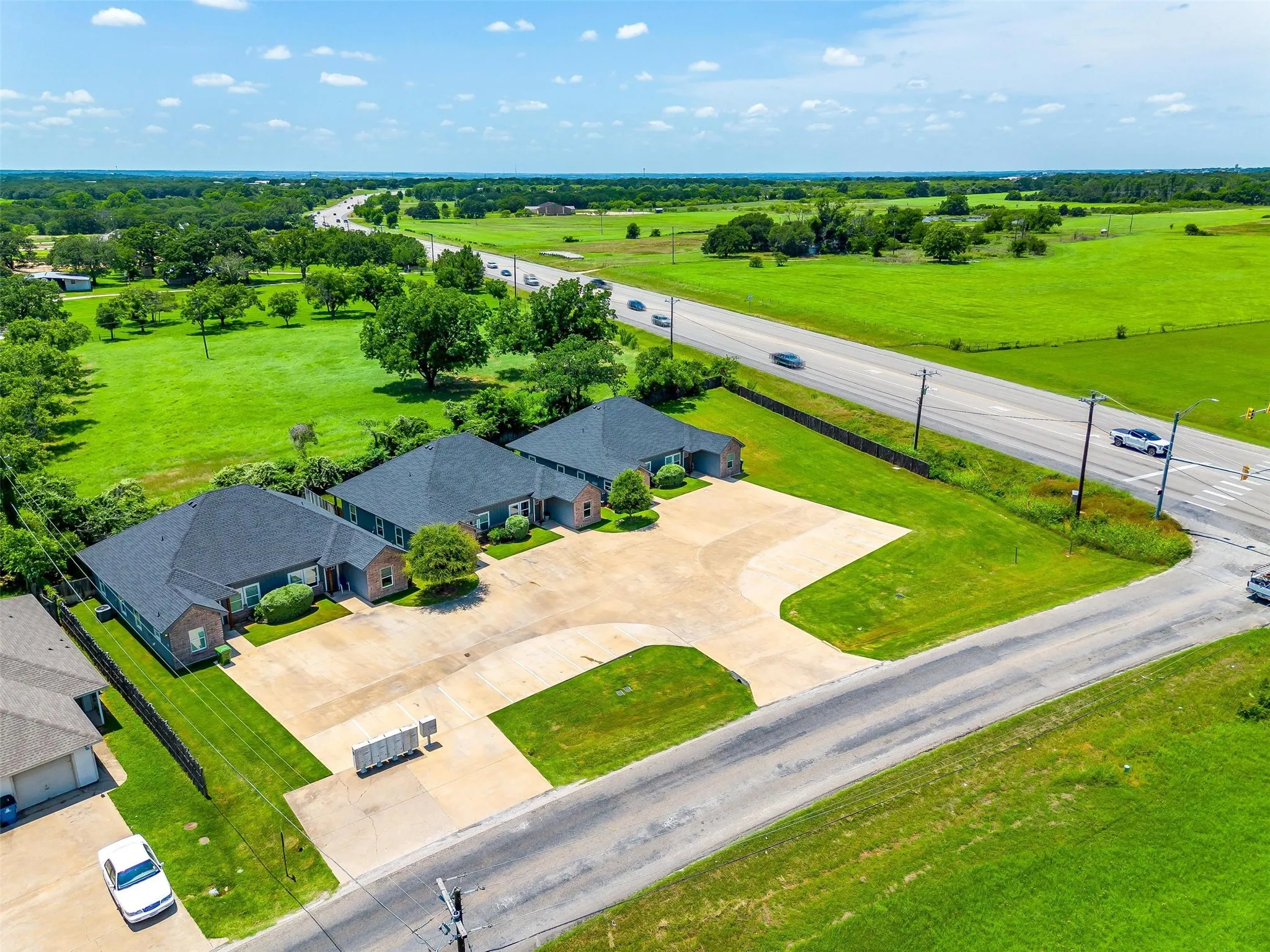 Duplex For Rent in Hood County , 2708 James Road, Granbury, Texas 76049, 3 Bedroom, 2 Bathroom, Garage spaces, 1,200 Sqft, built in 2019, mls#21198206, Real Estate Agent in Granbury, Homes For Rent in Hood county, Homes For Rent in Granbury, Realtor in Granbury Texas, Real Estate Brokerage Independent Realty Texas, Luminita Cordes Realtor