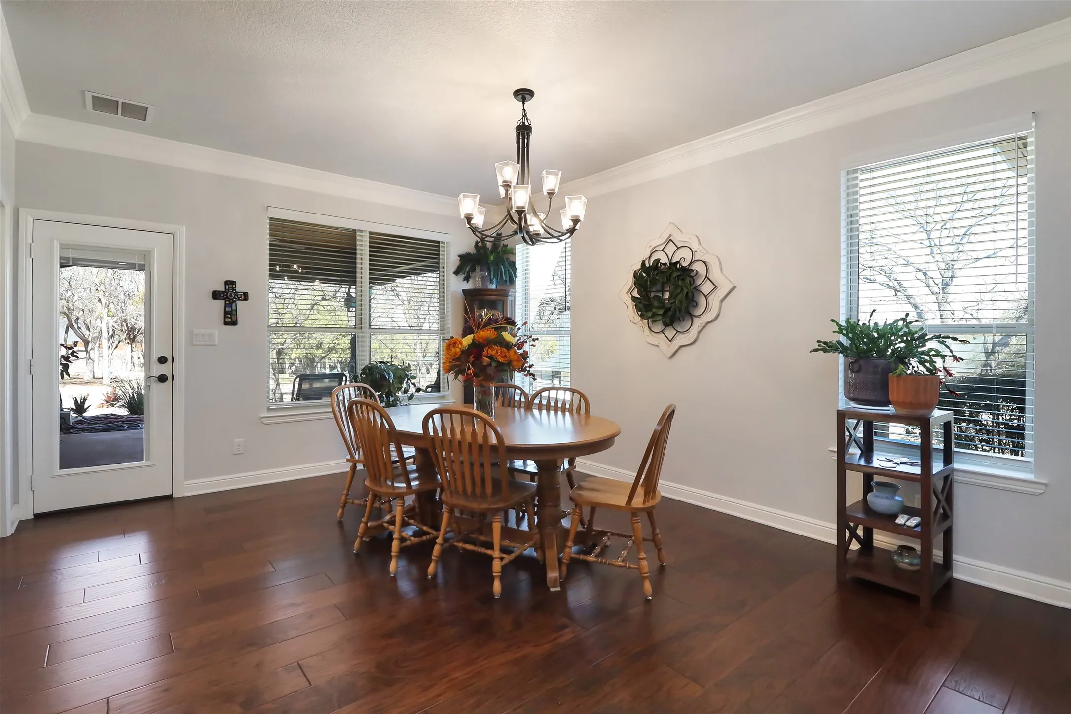 Single Family Residence For Sale in Hood County , 8701 Oakland Court, Granbury, Texas 76049, 3 Bedrooms, 2 Bathrooms, 3 Garage spaces, 2,121 Sqft, built in 2020, Price $484,999, mls#21198220, Real Estate Agent in Granbury, Homes For Sale in Hood county, Homes For Sale in Granbury, Realtor in Granbury Texas, Real Estate Brokerage Independent Realty Texas, Luminita Cordes Realtor