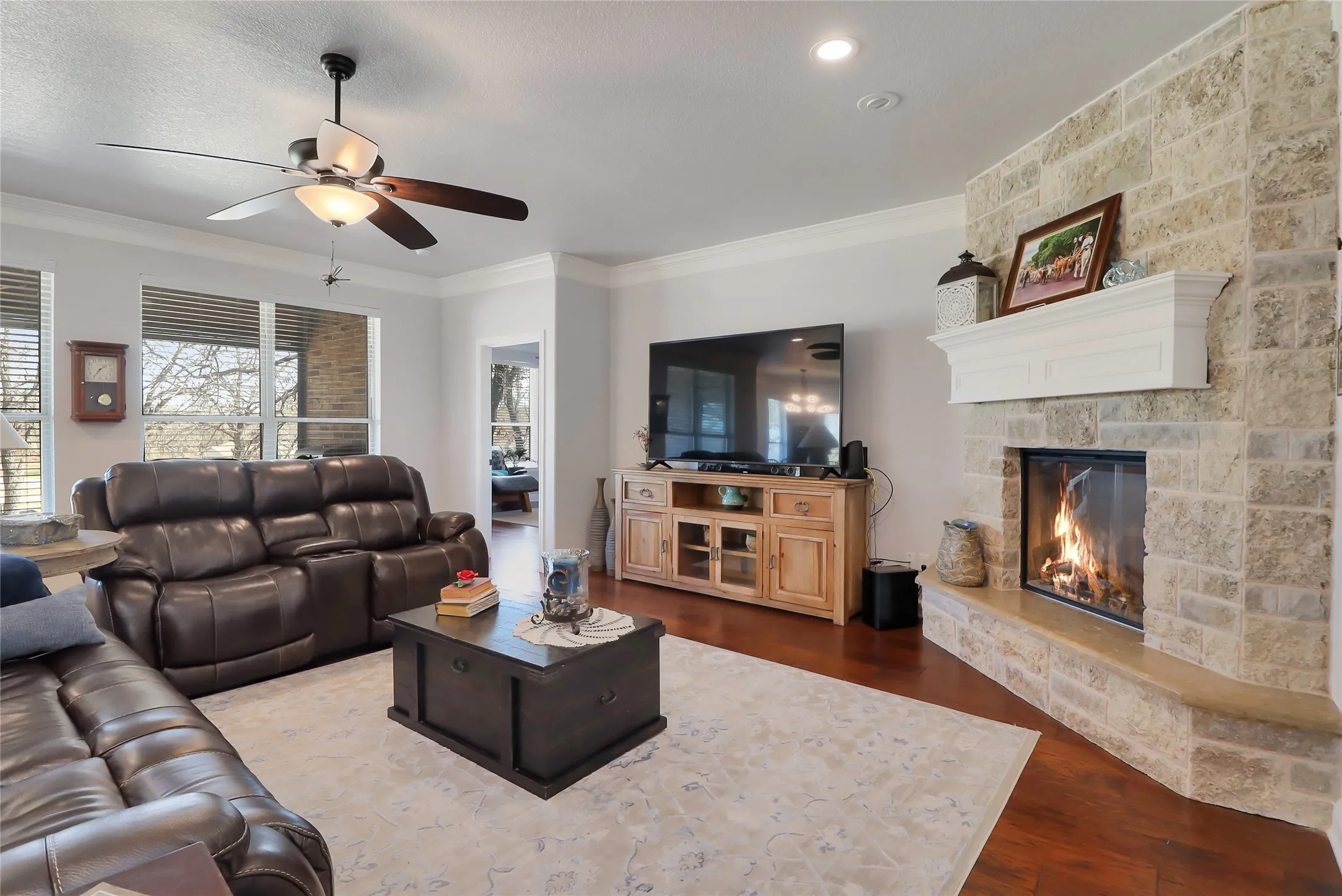 Single Family Residence For Sale in Hood County , 8701 Oakland Court, Granbury, Texas 76049, 3 Bedrooms, 2 Bathrooms, 3 Garage spaces, 2,121 Sqft, built in 2020, Price $484,999, mls#21198220, Real Estate Agent in Granbury, Homes For Sale in Hood county, Homes For Sale in Granbury, Realtor in Granbury Texas, Real Estate Brokerage Independent Realty Texas, Luminita Cordes Realtor