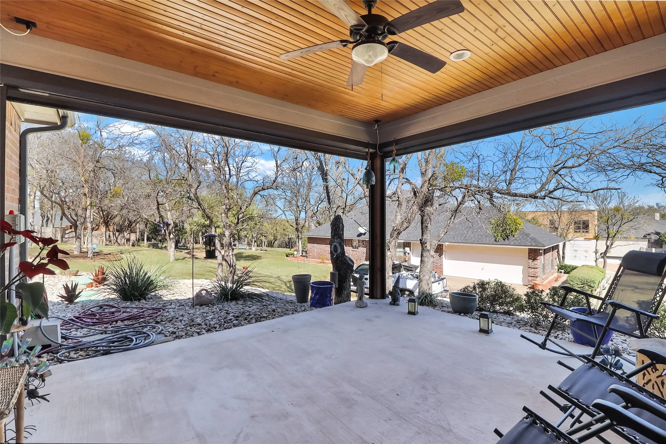 Single Family Residence For Sale in Hood County , 8701 Oakland Court, Granbury, Texas 76049, 3 Bedrooms, 2 Bathrooms, 3 Garage spaces, 2,121 Sqft, built in 2020, Price $484,999, mls#21198220, Real Estate Agent in Granbury, Homes For Sale in Hood county, Homes For Sale in Granbury, Realtor in Granbury Texas, Real Estate Brokerage Independent Realty Texas, Luminita Cordes Realtor