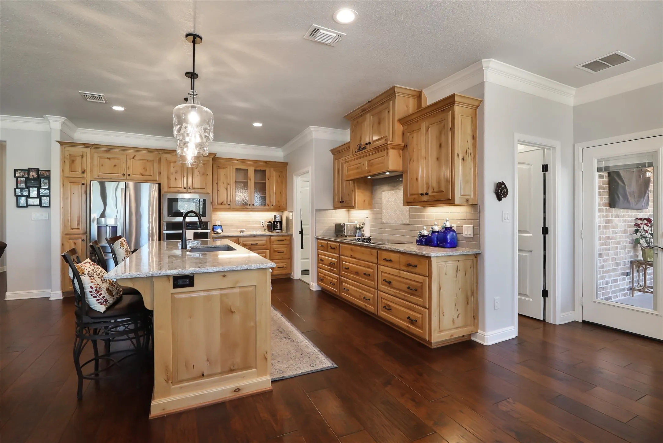 Single Family Residence For Sale in Hood County , 8701 Oakland Court, Granbury, Texas 76049, 3 Bedrooms, 2 Bathrooms, 3 Garage spaces, 2,121 Sqft, built in 2020, Price $484,999, mls#21198220, Real Estate Agent in Granbury, Homes For Sale in Hood county, Homes For Sale in Granbury, Realtor in Granbury Texas, Real Estate Brokerage Independent Realty Texas, Luminita Cordes Realtor
