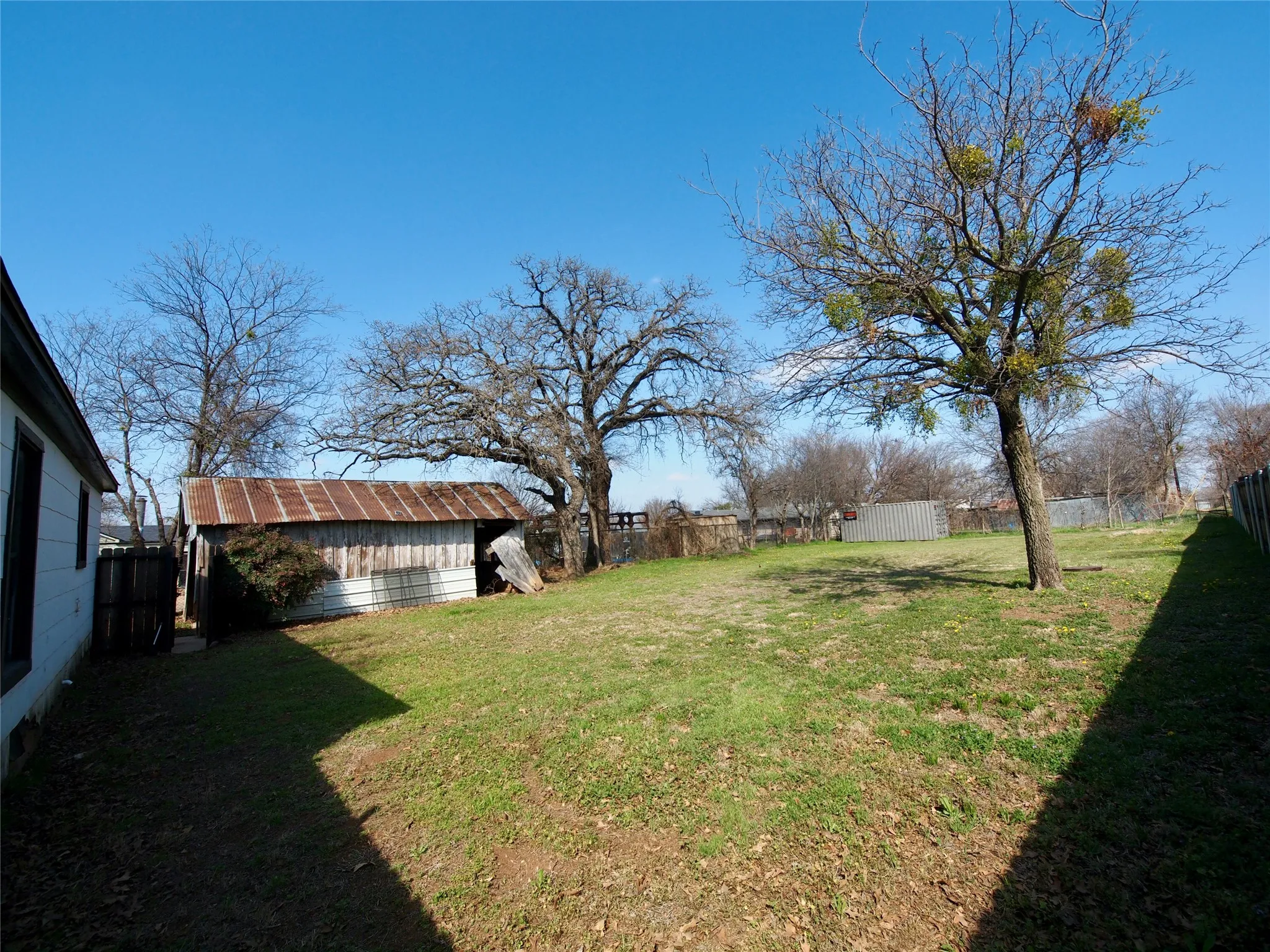 Single Family Residence For Sale in Young County , 1327 Old Jacksboro Road, Graham, Texas 76450, 2 Bedroom, 1 Bathroom, Garage spaces, 852 Sqft, built in 1945, mls#21198235, Real Estate Agent in Graham, Homes For Sale in Young county, Homes For Sale in Graham, Realtor in Graham Texas, Real Estate Brokerage Independent Realty Texas, Luminita Cordes Realtor
