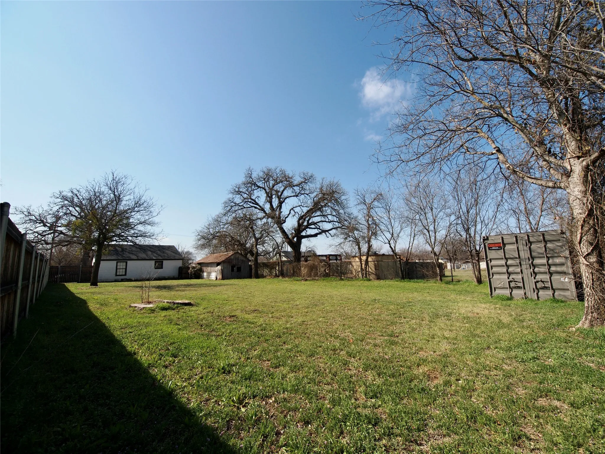 Single Family Residence For Sale in Young County , 1327 Old Jacksboro Road, Graham, Texas 76450, 2 Bedroom, 1 Bathroom, Garage spaces, 852 Sqft, built in 1945, mls#21198235, Real Estate Agent in Graham, Homes For Sale in Young county, Homes For Sale in Graham, Realtor in Graham Texas, Real Estate Brokerage Independent Realty Texas, Luminita Cordes Realtor