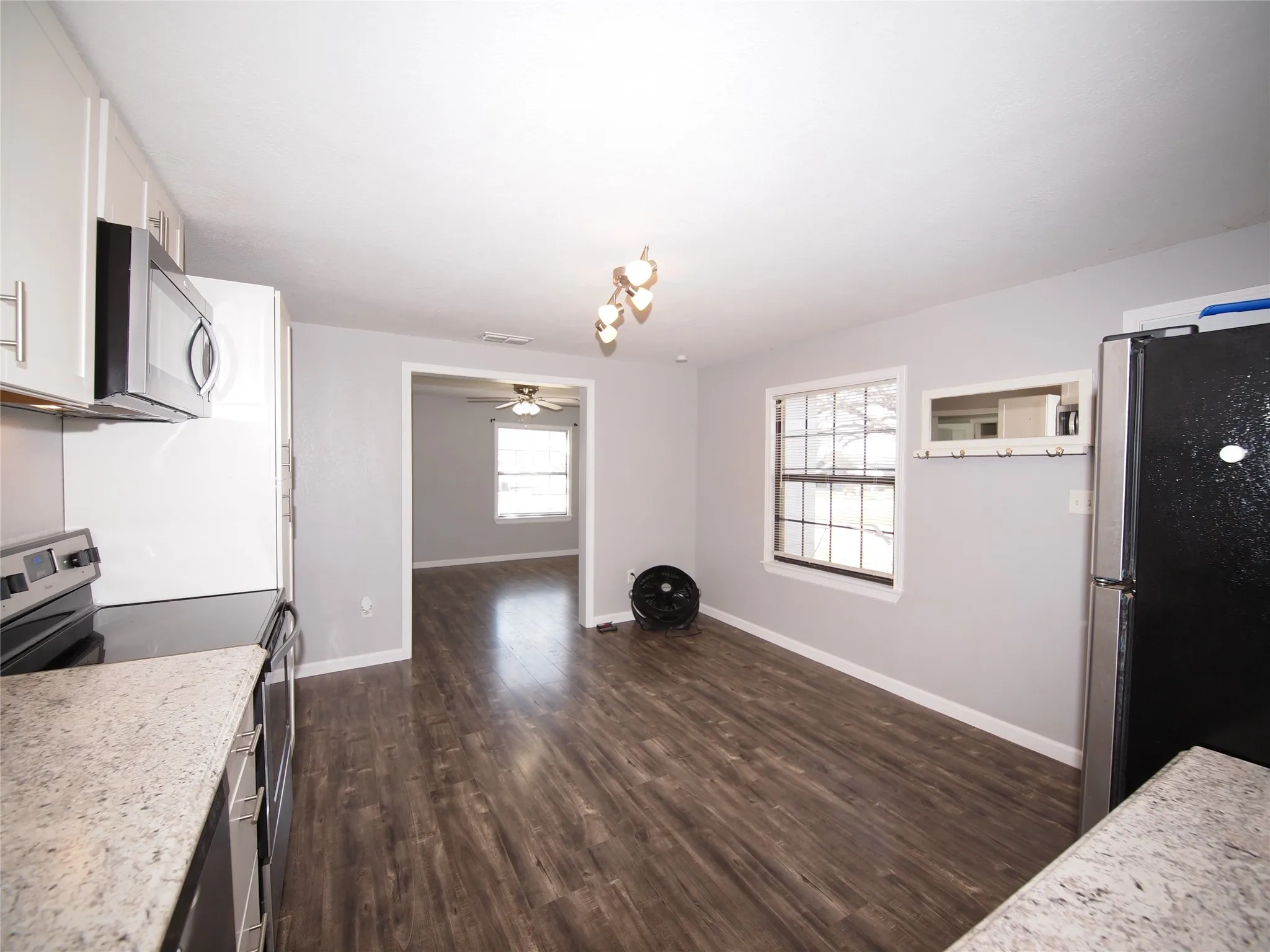 Single Family Residence For Sale in Young County , 1327 Old Jacksboro Road, Graham, Texas 76450, 2 Bedroom, 1 Bathroom, Garage spaces, 852 Sqft, built in 1945, mls#21198235, Real Estate Agent in Graham, Homes For Sale in Young county, Homes For Sale in Graham, Realtor in Graham Texas, Real Estate Brokerage Independent Realty Texas, Luminita Cordes Realtor