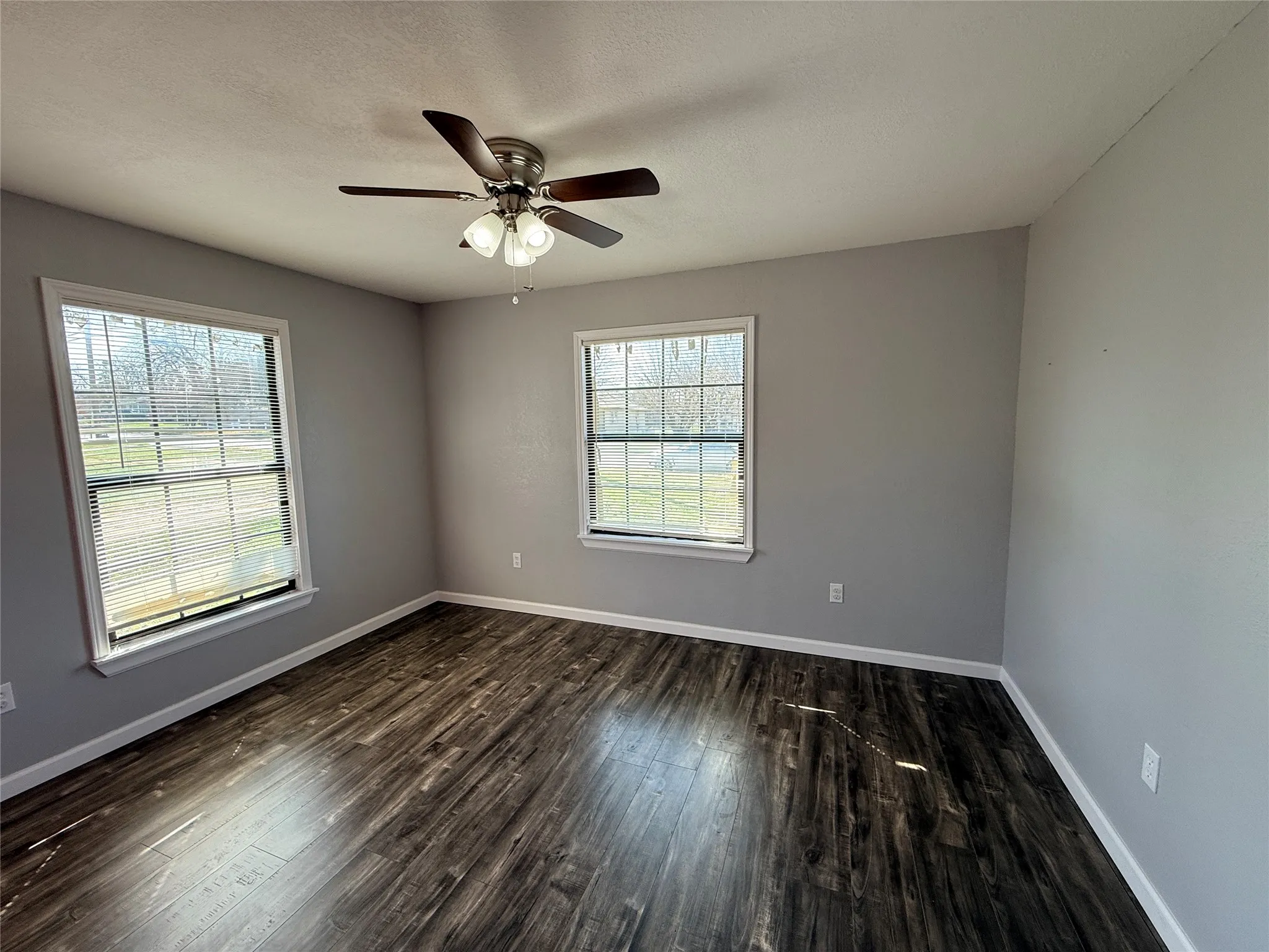 Single Family Residence For Sale in Young County , 1327 Old Jacksboro Road, Graham, Texas 76450, 2 Bedroom, 1 Bathroom, Garage spaces, 852 Sqft, built in 1945, mls#21198235, Real Estate Agent in Graham, Homes For Sale in Young county, Homes For Sale in Graham, Realtor in Graham Texas, Real Estate Brokerage Independent Realty Texas, Luminita Cordes Realtor