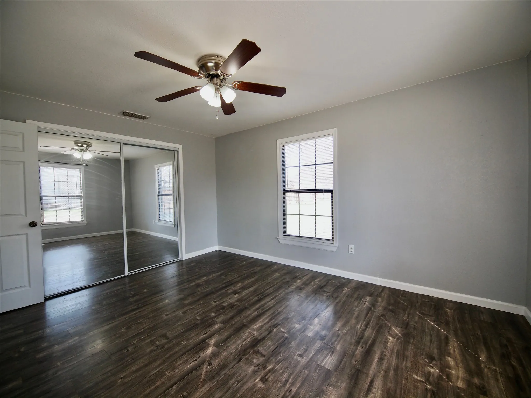Single Family Residence For Sale in Young County , 1327 Old Jacksboro Road, Graham, Texas 76450, 2 Bedroom, 1 Bathroom, Garage spaces, 852 Sqft, built in 1945, mls#21198235, Real Estate Agent in Graham, Homes For Sale in Young county, Homes For Sale in Graham, Realtor in Graham Texas, Real Estate Brokerage Independent Realty Texas, Luminita Cordes Realtor