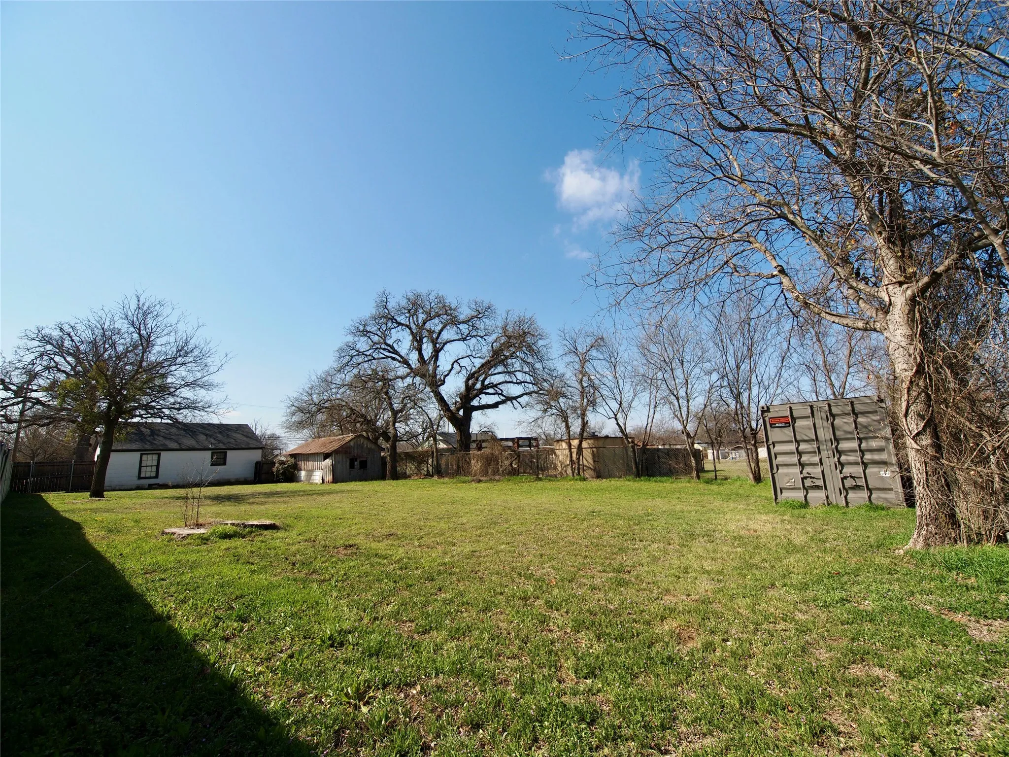 Single Family Residence For Sale in Young County , 1327 Old Jacksboro Road, Graham, Texas 76450, 2 Bedroom, 1 Bathroom, Garage spaces, 852 Sqft, built in 1945, mls#21198235, Real Estate Agent in Graham, Homes For Sale in Young county, Homes For Sale in Graham, Realtor in Graham Texas, Real Estate Brokerage Independent Realty Texas, Luminita Cordes Realtor