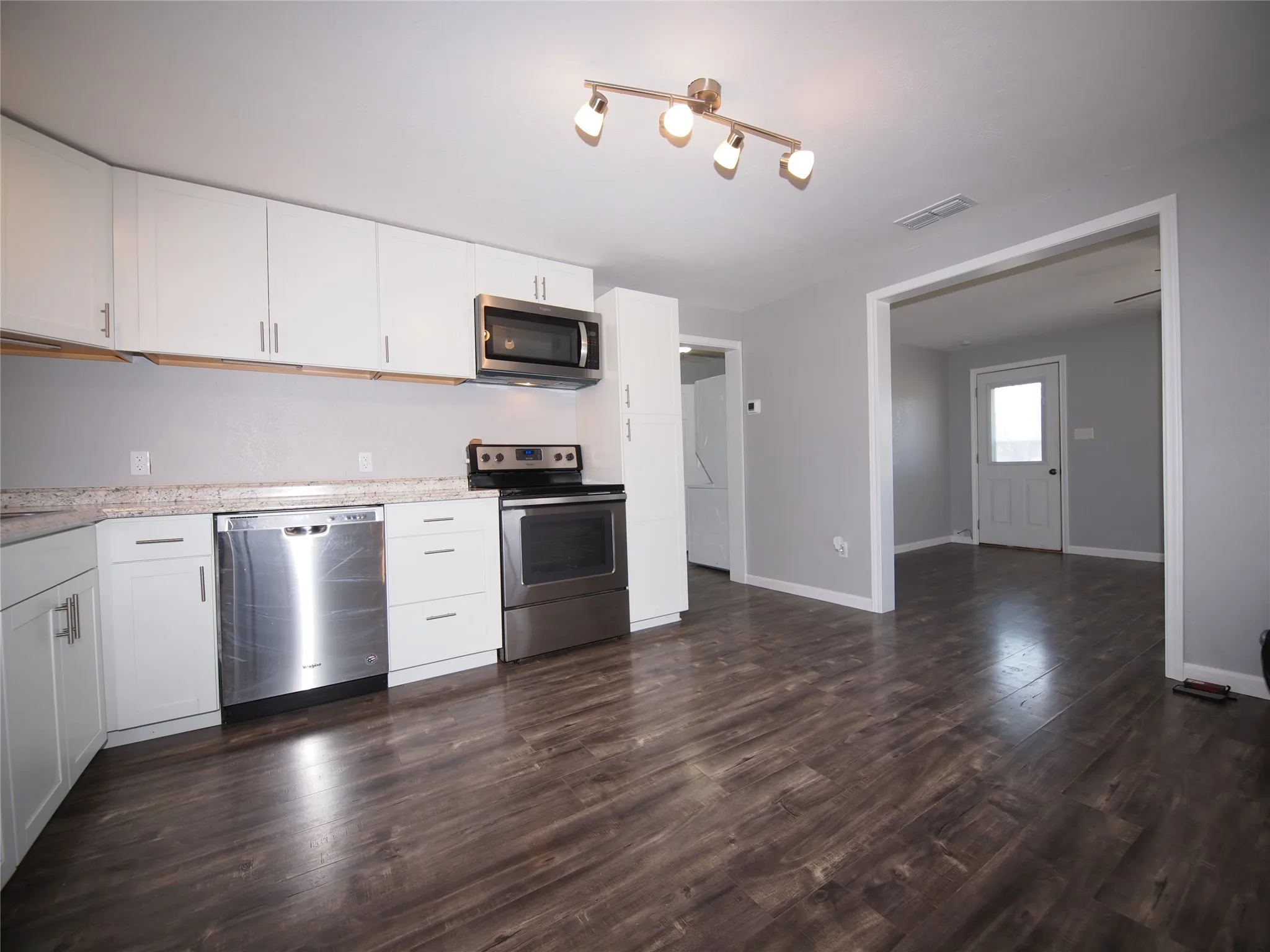 Single Family Residence For Sale in Young County , 1327 Old Jacksboro Road, Graham, Texas 76450, 2 Bedroom, 1 Bathroom, Garage spaces, 852 Sqft, built in 1945, mls#21198235, Real Estate Agent in Graham, Homes For Sale in Young county, Homes For Sale in Graham, Realtor in Graham Texas, Real Estate Brokerage Independent Realty Texas, Luminita Cordes Realtor