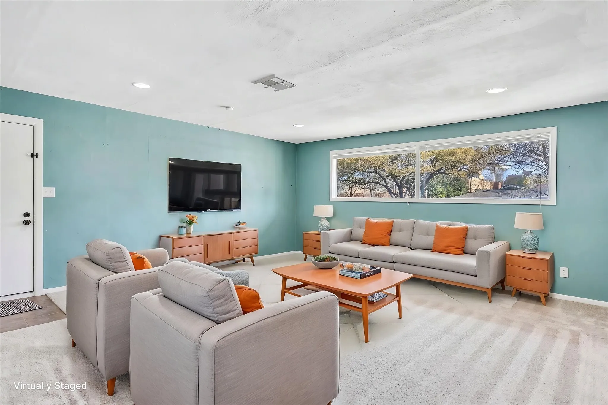 Single Family Residence For Sale in Tarrant County , 709 Hurstview Drive, Hurst, Texas 76053, 3 Bedroom, 2 Bathroom, Garage spaces, 1,840 Sqft, built in 1957, Preowned, mls#21197256, Real Estate Agent in Hurst, Homes For Sale in Tarrant county, Homes For Sale in Hurst, Realtor in Hurst Texas, Real Estate Brokerage Independent Realty Texas, Luminita Cordes Realtor