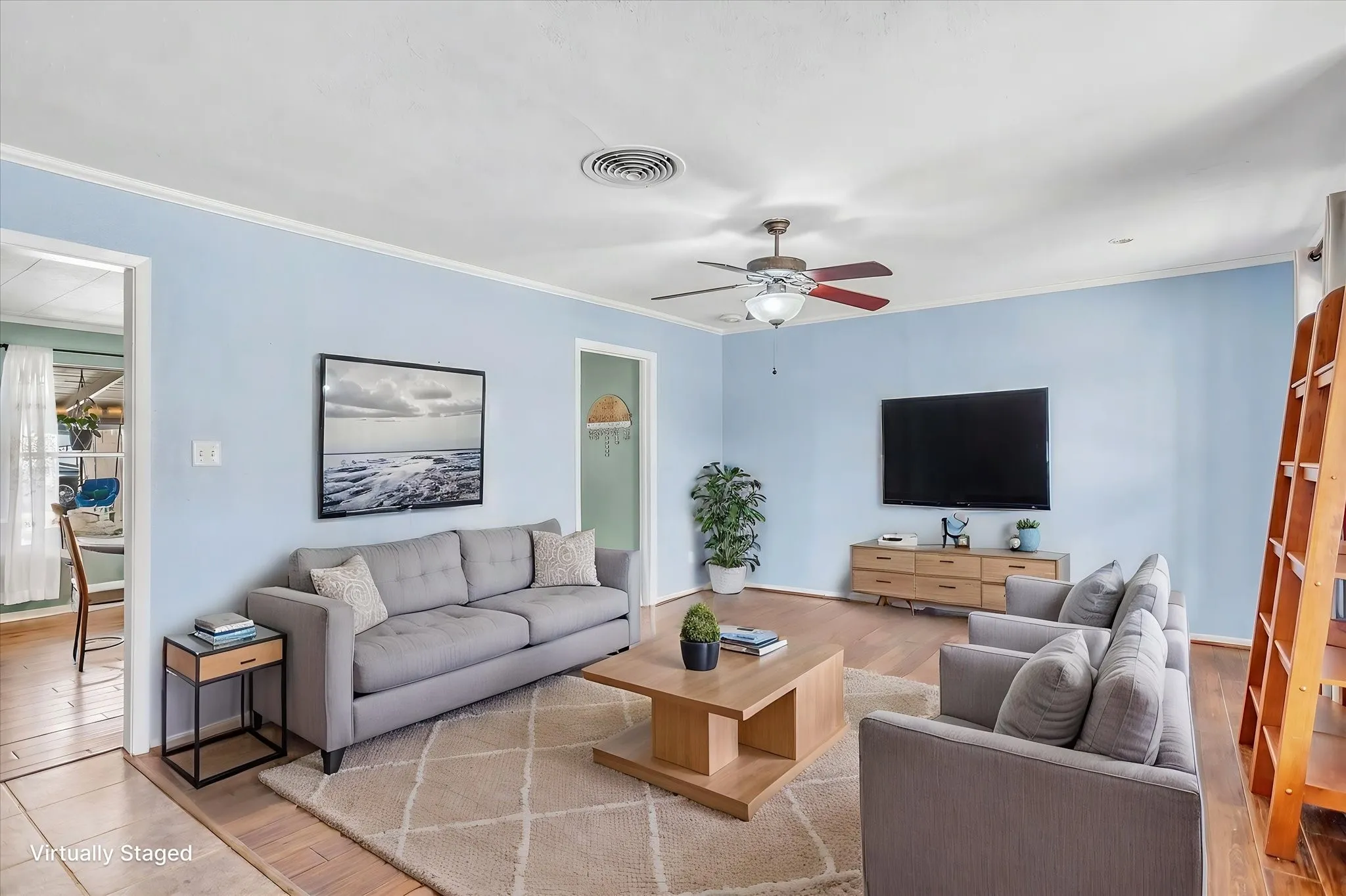 Single Family Residence For Sale in Tarrant County , 709 Hurstview Drive, Hurst, Texas 76053, 3 Bedroom, 2 Bathroom, Garage spaces, 1,840 Sqft, built in 1957, Preowned, mls#21197256, Real Estate Agent in Hurst, Homes For Sale in Tarrant county, Homes For Sale in Hurst, Realtor in Hurst Texas, Real Estate Brokerage Independent Realty Texas, Luminita Cordes Realtor