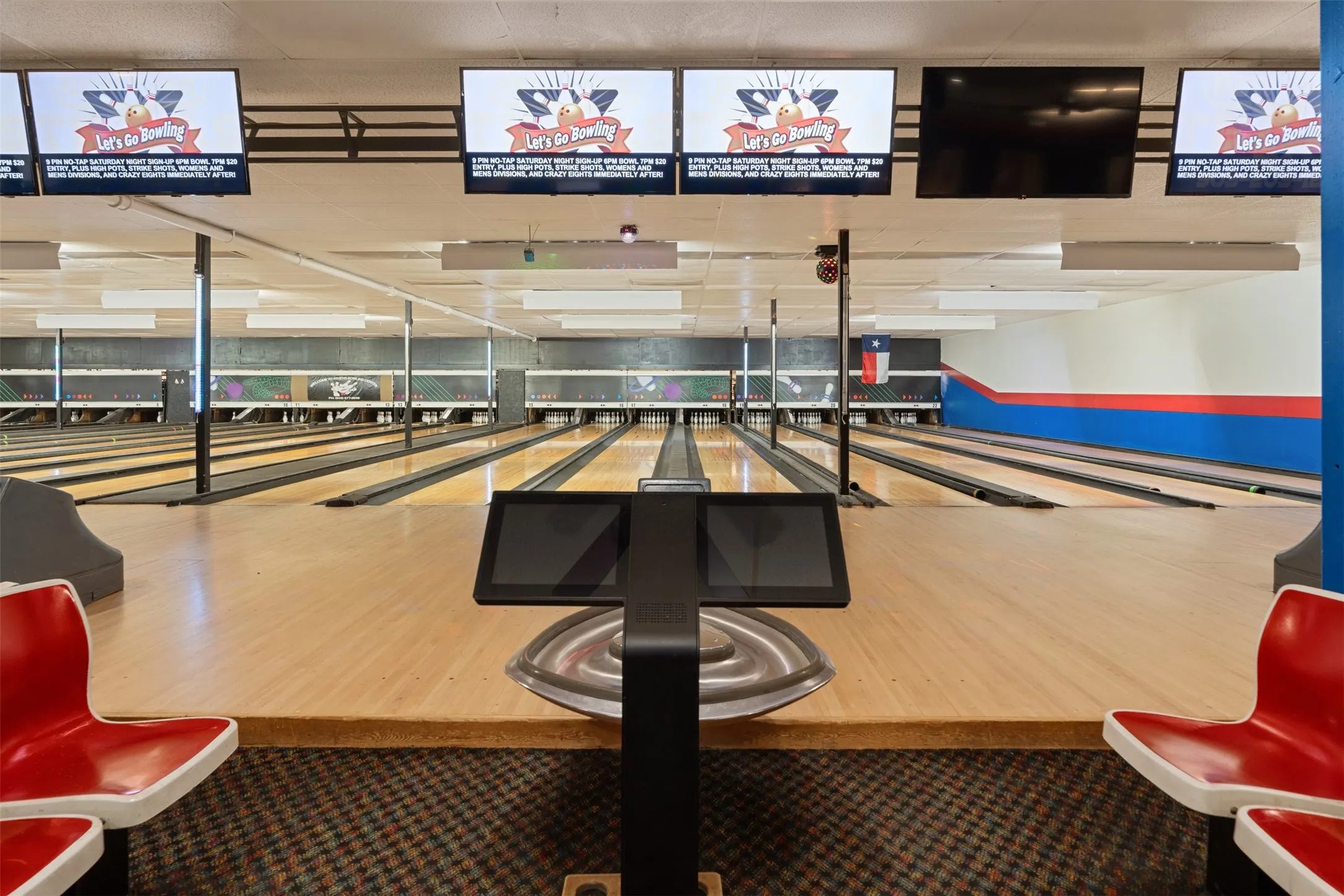 22 Lane Bowling Alley