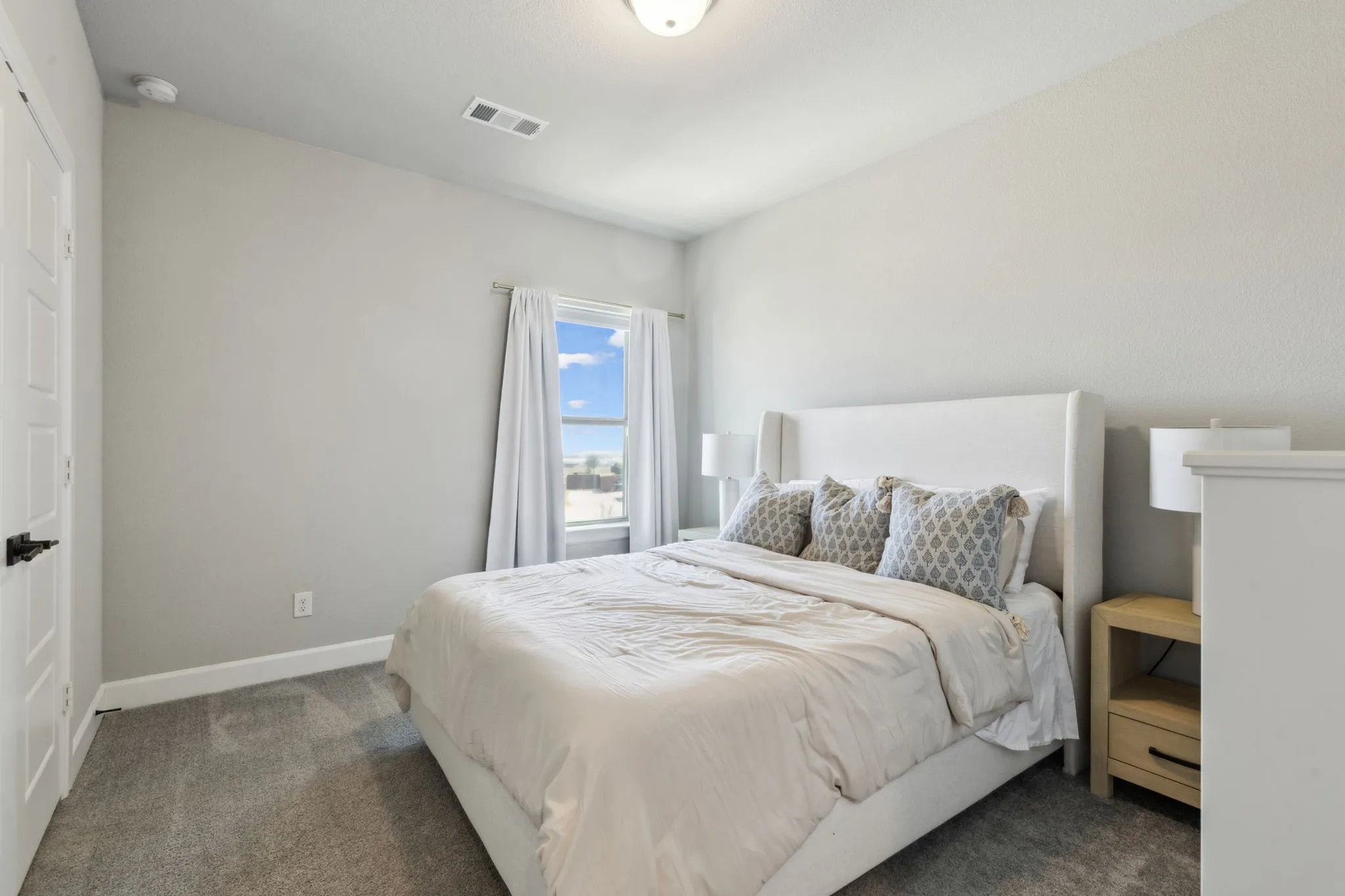 Single Family Residence For Sale in Parker County , 2121 Tolleson Drive, Fort Worth, Texas 76008, 3 Bedroom, 3 Bathroom, 2 Garage spaces, 2,766 Sqft, built in 2021, Preowned, mls#21196254, Real Estate Agent in Fort Worth, Homes For Sale in Parker county, Homes For Sale in Fort Worth, Realtor in Fort Worth Texas, Real Estate Brokerage Independent Realty Texas, Luminita Cordes Realtor