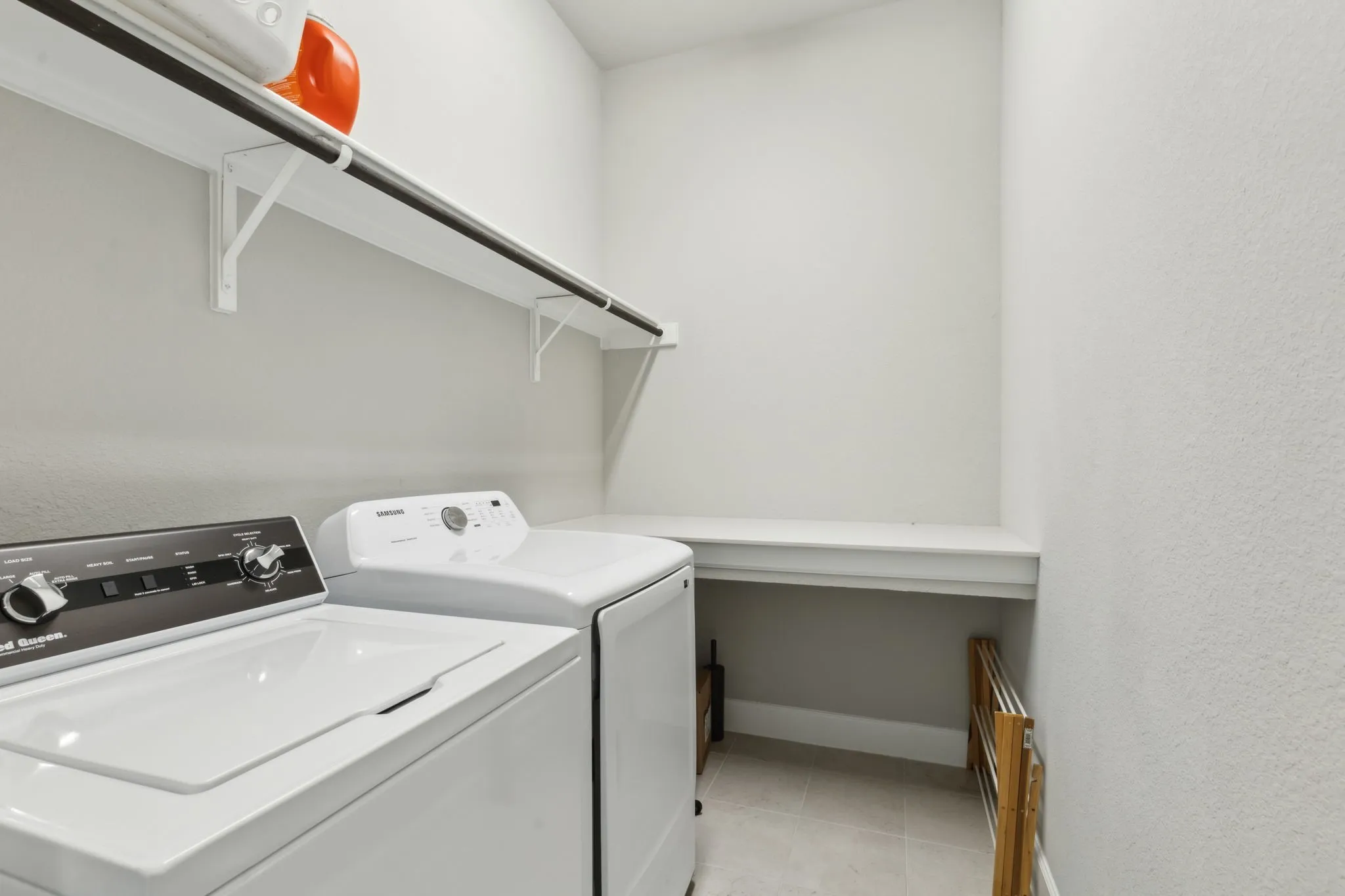 Single Family Residence For Sale in Parker County , 2121 Tolleson Drive, Fort Worth, Texas 76008, 3 Bedroom, 3 Bathroom, 2 Garage spaces, 2,766 Sqft, built in 2021, Preowned, mls#21196254, Real Estate Agent in Fort Worth, Homes For Sale in Parker county, Homes For Sale in Fort Worth, Realtor in Fort Worth Texas, Real Estate Brokerage Independent Realty Texas, Luminita Cordes Realtor