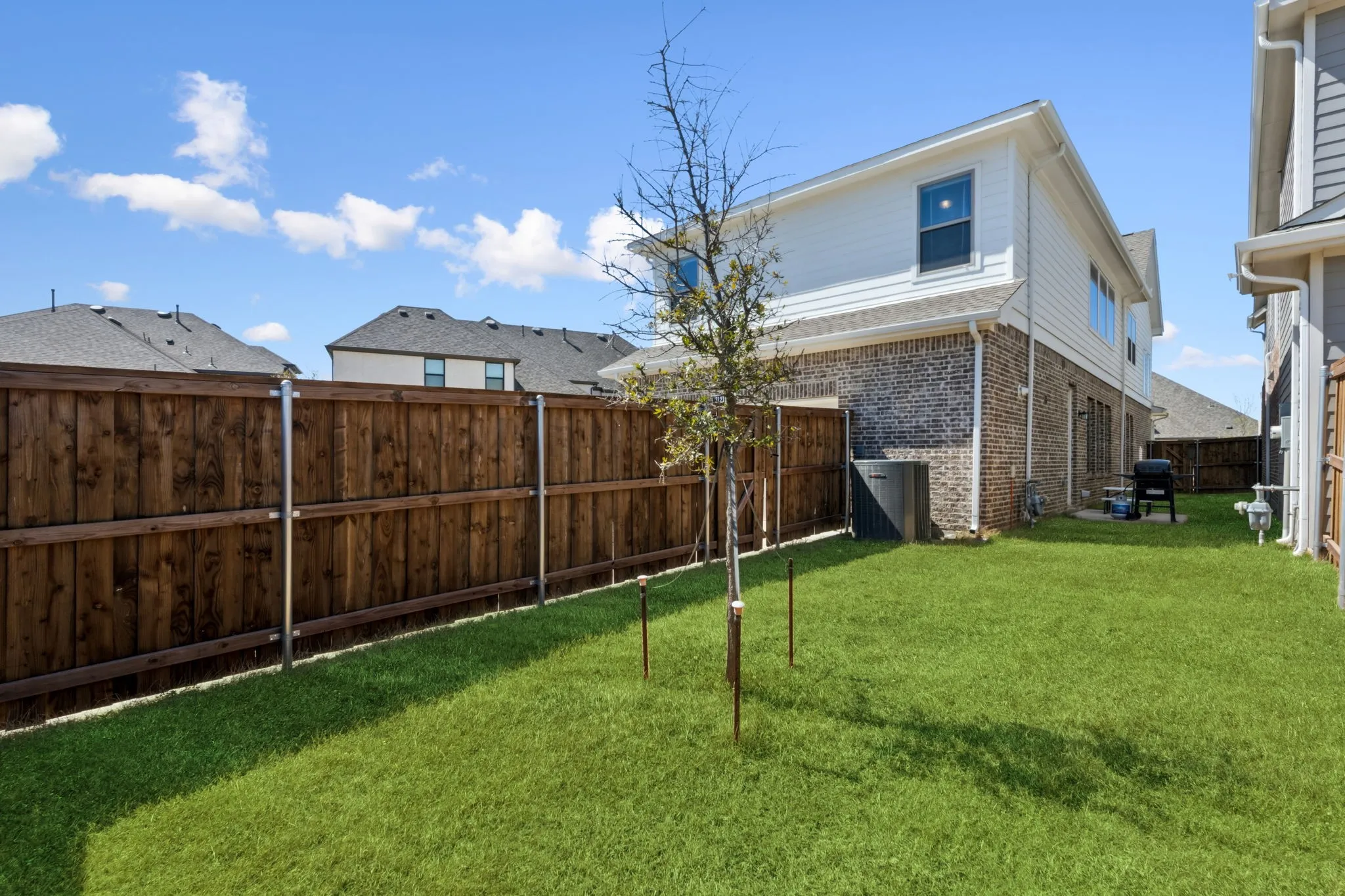 Single Family Residence For Sale in Parker County , 2121 Tolleson Drive, Fort Worth, Texas 76008, 3 Bedroom, 3 Bathroom, 2 Garage spaces, 2,766 Sqft, built in 2021, Preowned, mls#21196254, Real Estate Agent in Fort Worth, Homes For Sale in Parker county, Homes For Sale in Fort Worth, Realtor in Fort Worth Texas, Real Estate Brokerage Independent Realty Texas, Luminita Cordes Realtor