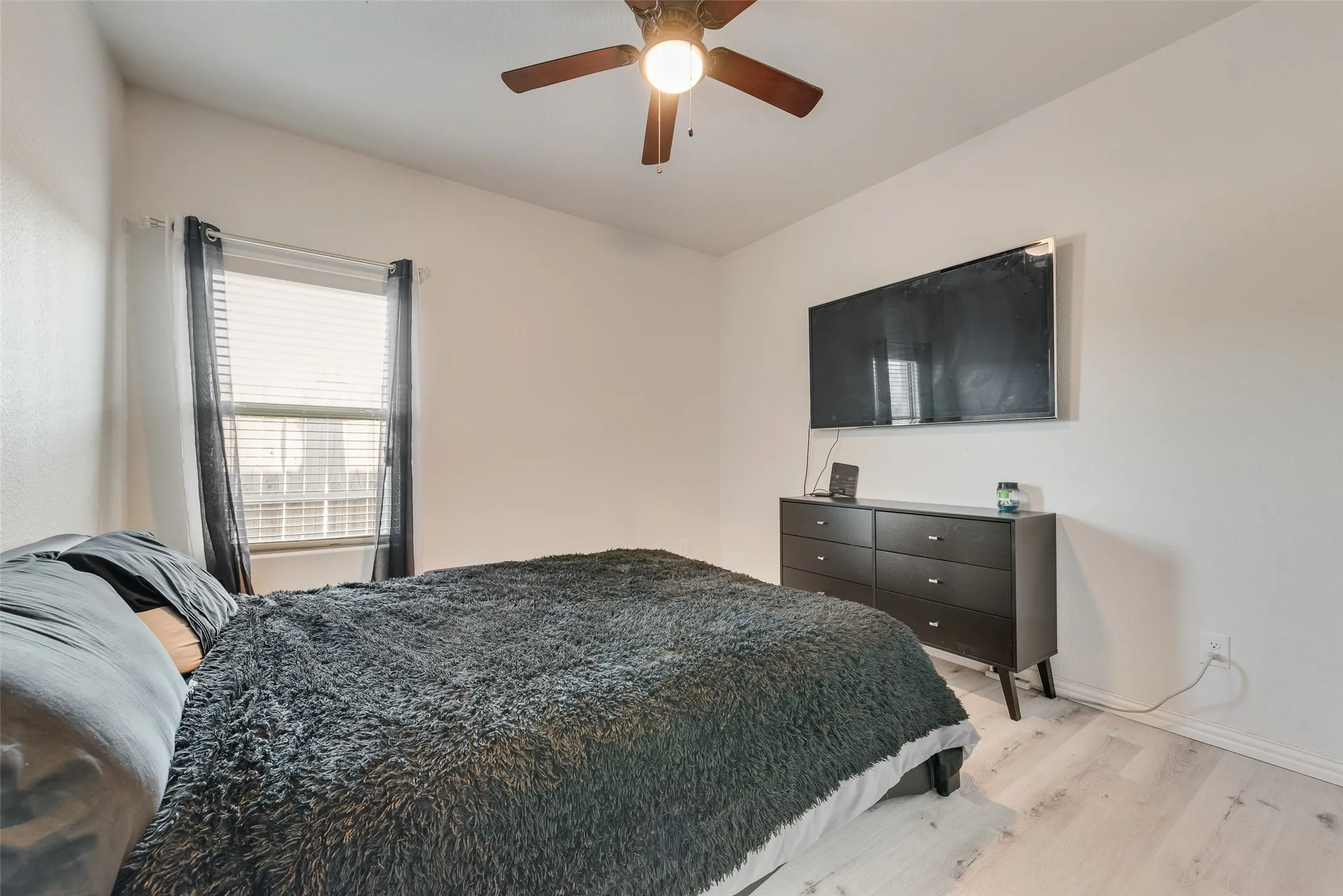 Single Family Residence For Sale in Dallas County , 4225 Elkins Avenue, Lancaster, Texas 75134, 4 Bedroom, 3 Bathroom, 2 Garage spaces, 2,193 Sqft, built in 2021, mls#21197268, Real Estate Agent in Lancaster, Homes For Sale in Dallas county, Homes For Sale in Lancaster, Realtor in Lancaster Texas, Real Estate Brokerage Independent Realty Texas, Luminita Cordes Realtor