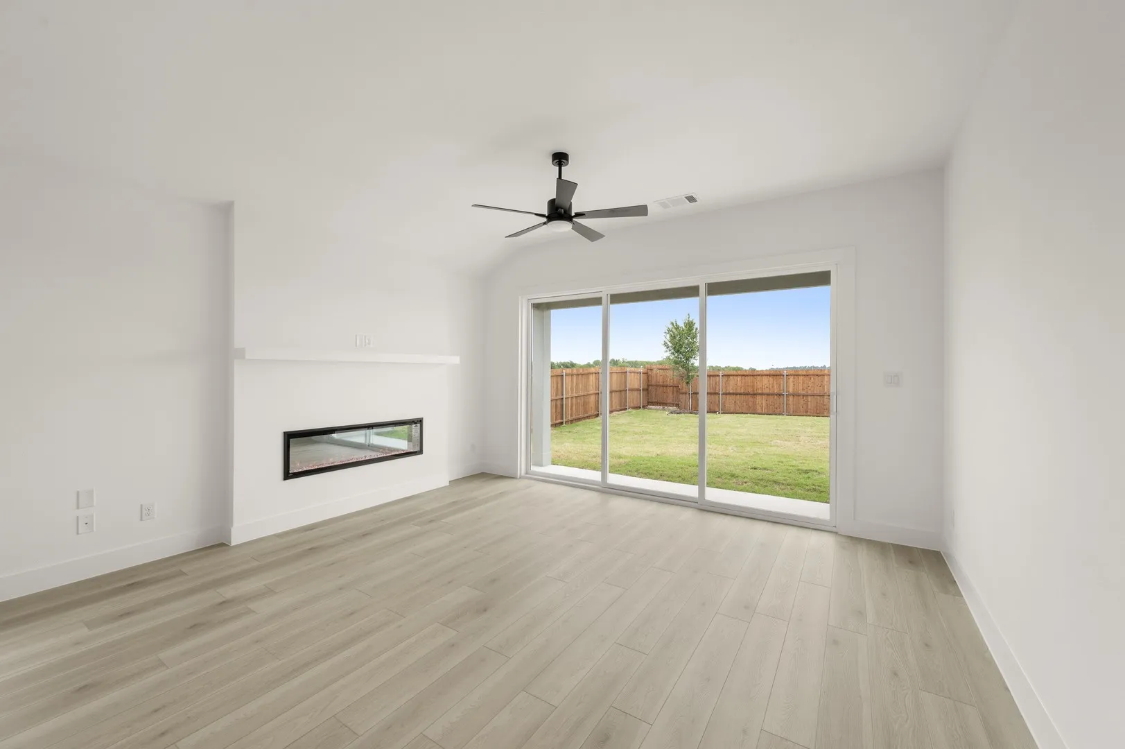 316 Sequoia- Living Room-1