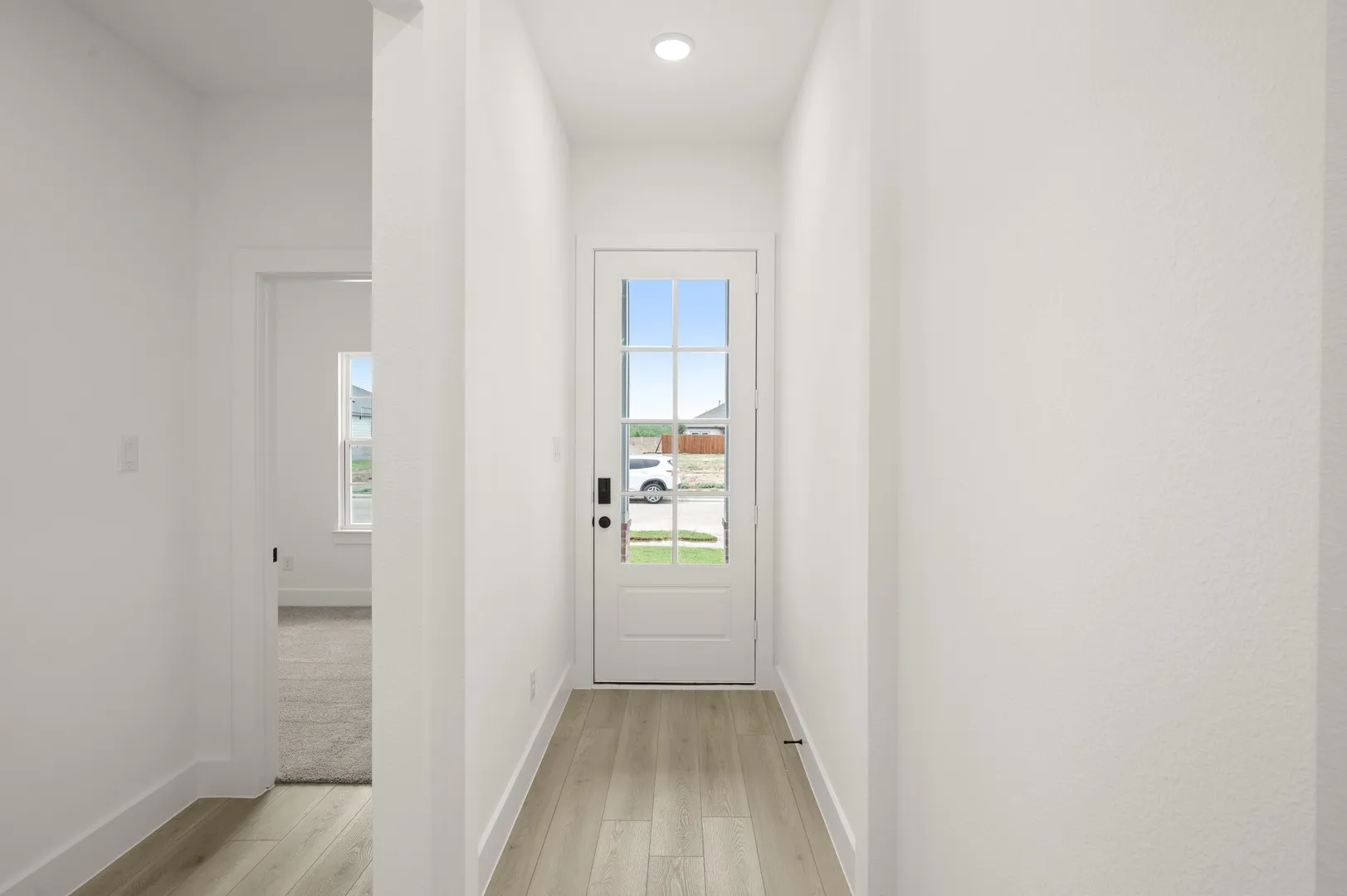 316 Sequoia- Entry-1