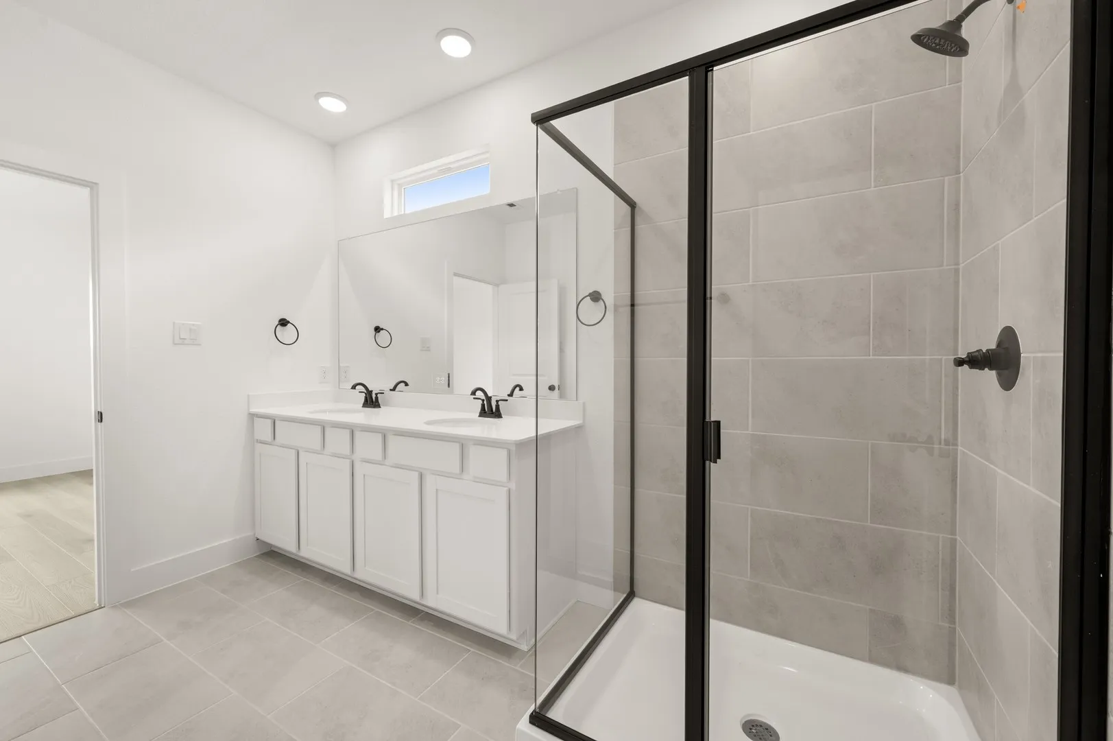 316 Sequoia- Primary Suite-5
