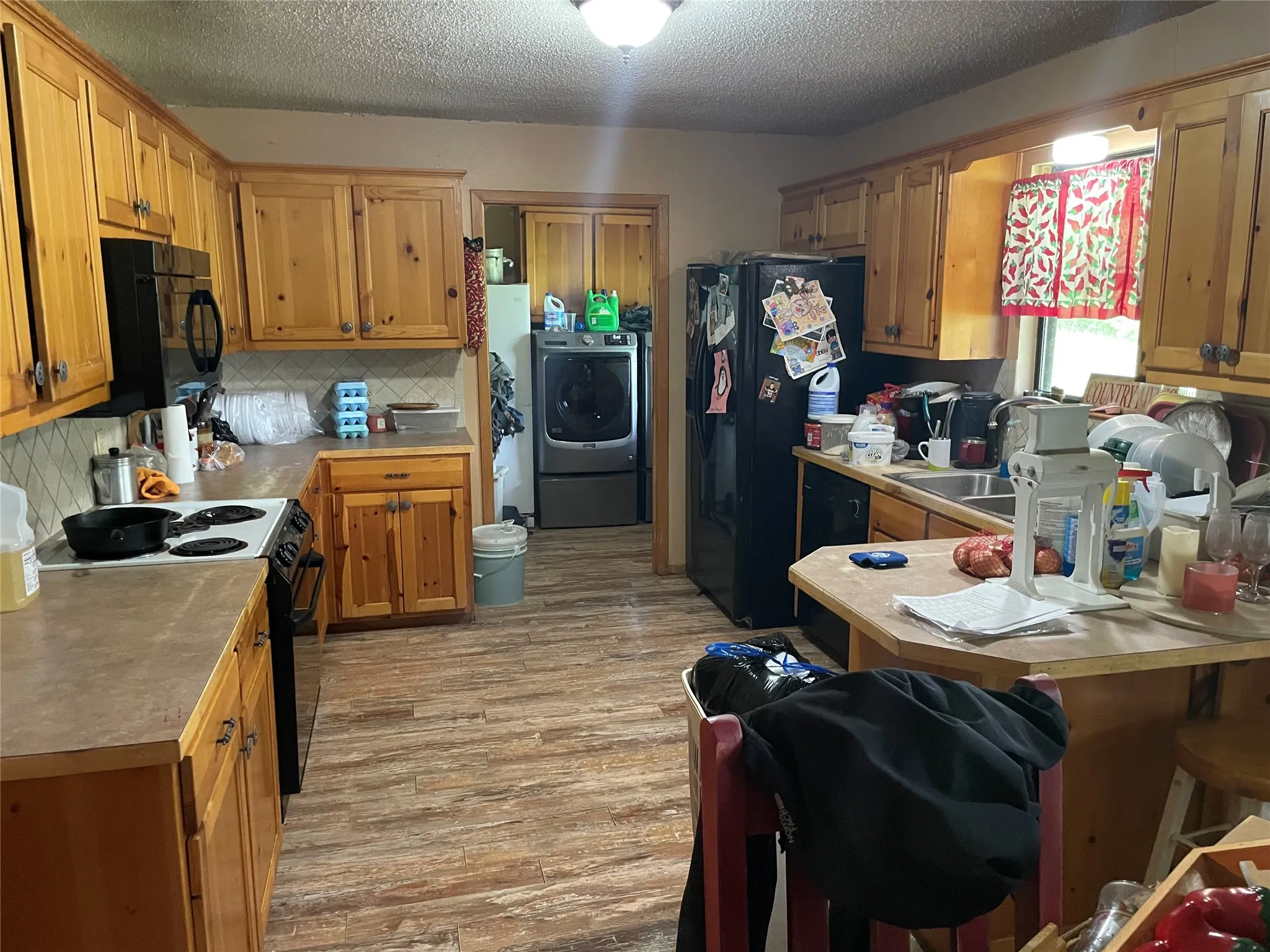 Farm For Sale in Van Zandt County , 1226 Vz County Road, Grand Saline, Texas 75140, 3 Bedroom, 2 Bathroom, Garage spaces, 1,798 Sqft, built in 2000, mls#21198343, Real Estate Agent in Grand Saline, Homes For Sale in Van Zandt county, Homes For Sale in Grand Saline, Realtor in Grand Saline Texas, Real Estate Brokerage Independent Realty Texas, Luminita Cordes Realtor
