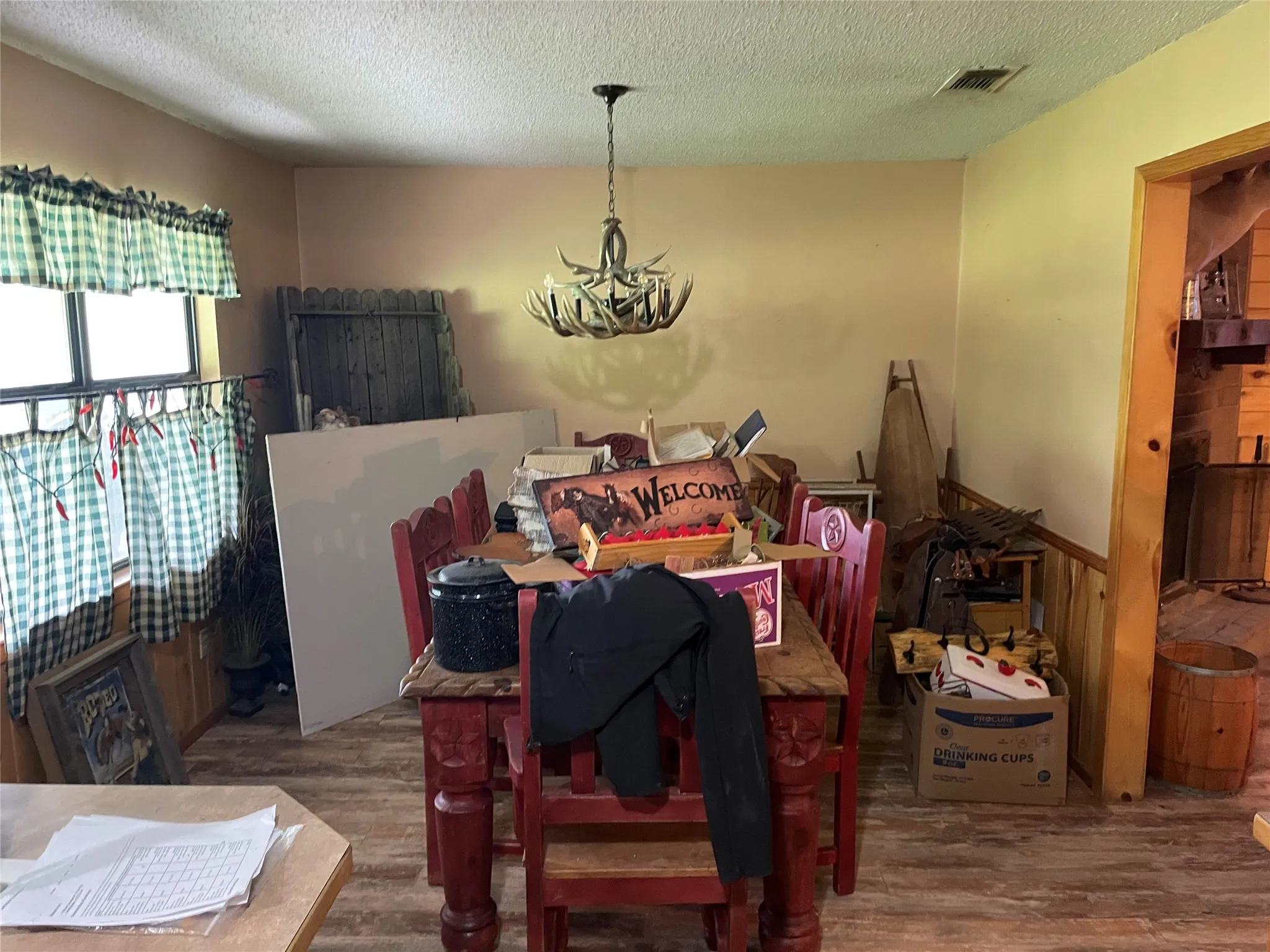 Farm For Sale in Van Zandt County , 1226 Vz County Road, Grand Saline, Texas 75140, 3 Bedroom, 2 Bathroom, Garage spaces, 1,798 Sqft, built in 2000, mls#21198343, Real Estate Agent in Grand Saline, Homes For Sale in Van Zandt county, Homes For Sale in Grand Saline, Realtor in Grand Saline Texas, Real Estate Brokerage Independent Realty Texas, Luminita Cordes Realtor