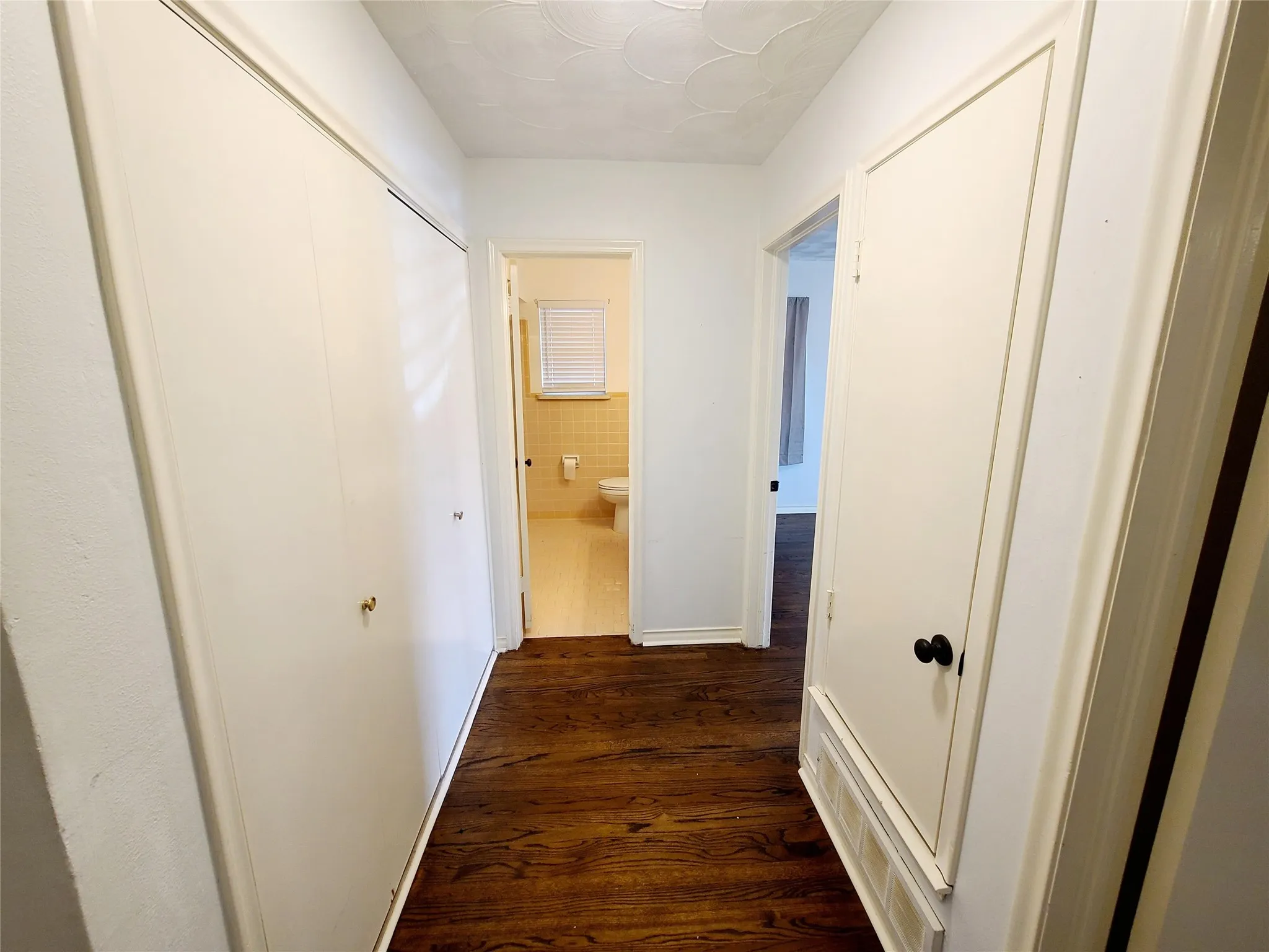 Duplex For Sale in Dallas County , 11040 Wyatt Street, Dallas, Texas 75218, 4 Bedrooms, 2 Bathrooms, 1 Garage spaces, 0 Sqft, built in 1959, Preowned, Price $450,000, mls#21197746, Real Estate Agent in Dallas, Homes For Sale in Dallas county, Homes For Sale in Dallas, Realtor in Dallas Texas, Real Estate Brokerage Independent Realty Texas, Luminita Cordes Realtor