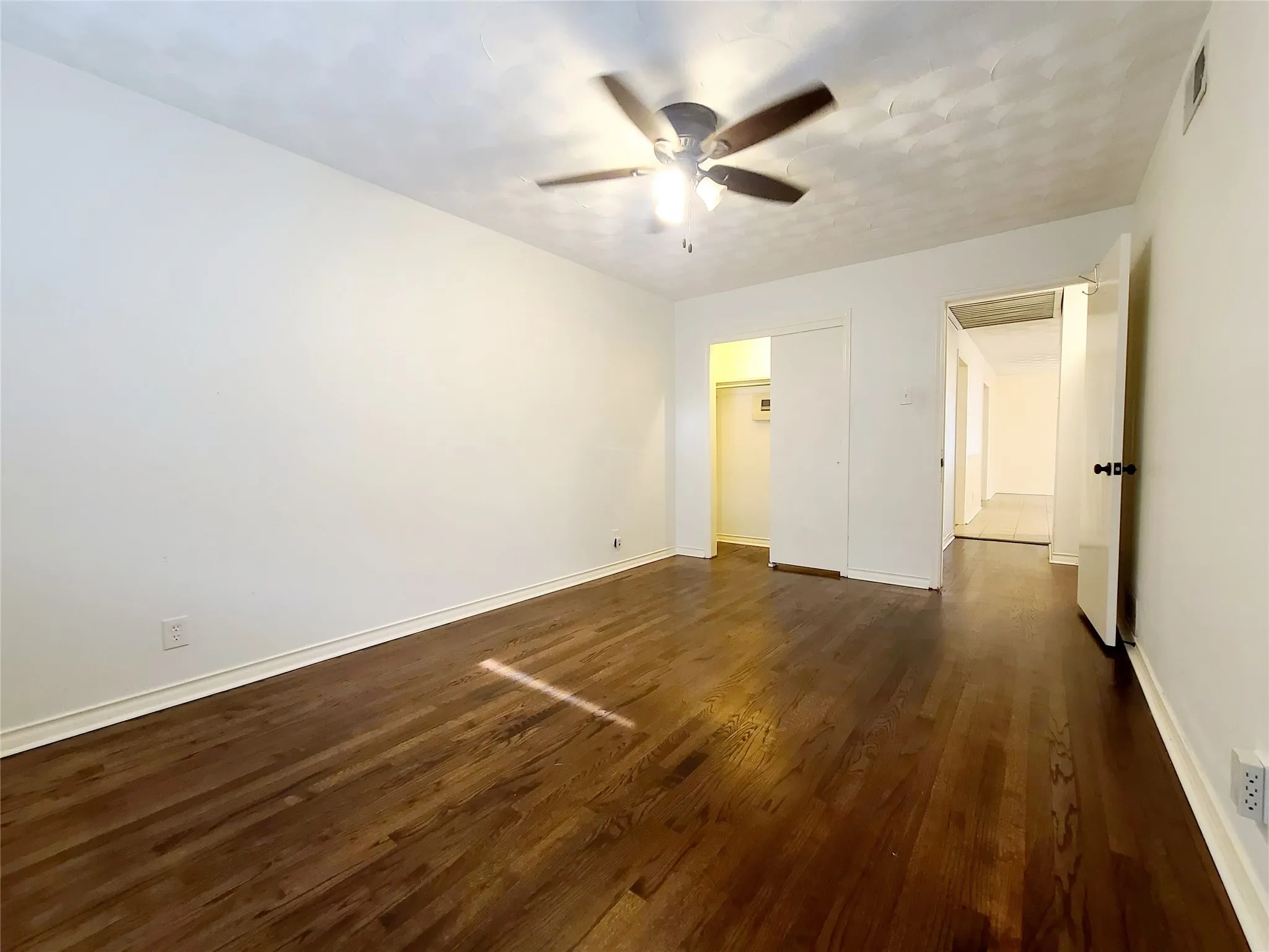 Duplex For Sale in Dallas County , 11040 Wyatt Street, Dallas, Texas 75218, 4 Bedrooms, 2 Bathrooms, 1 Garage spaces, 0 Sqft, built in 1959, Preowned, Price $450,000, mls#21197746, Real Estate Agent in Dallas, Homes For Sale in Dallas county, Homes For Sale in Dallas, Realtor in Dallas Texas, Real Estate Brokerage Independent Realty Texas, Luminita Cordes Realtor