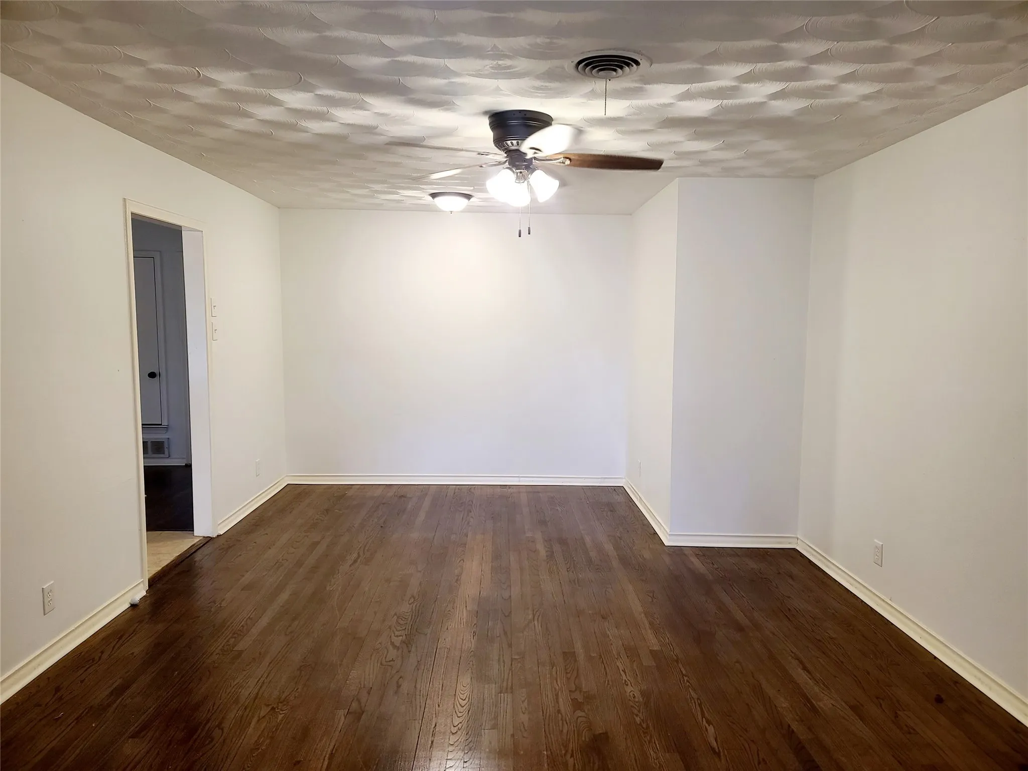 Duplex For Sale in Dallas County , 11040 Wyatt Street, Dallas, Texas 75218, 4 Bedrooms, 2 Bathrooms, 1 Garage spaces, 0 Sqft, built in 1959, Preowned, Price $450,000, mls#21197746, Real Estate Agent in Dallas, Homes For Sale in Dallas county, Homes For Sale in Dallas, Realtor in Dallas Texas, Real Estate Brokerage Independent Realty Texas, Luminita Cordes Realtor