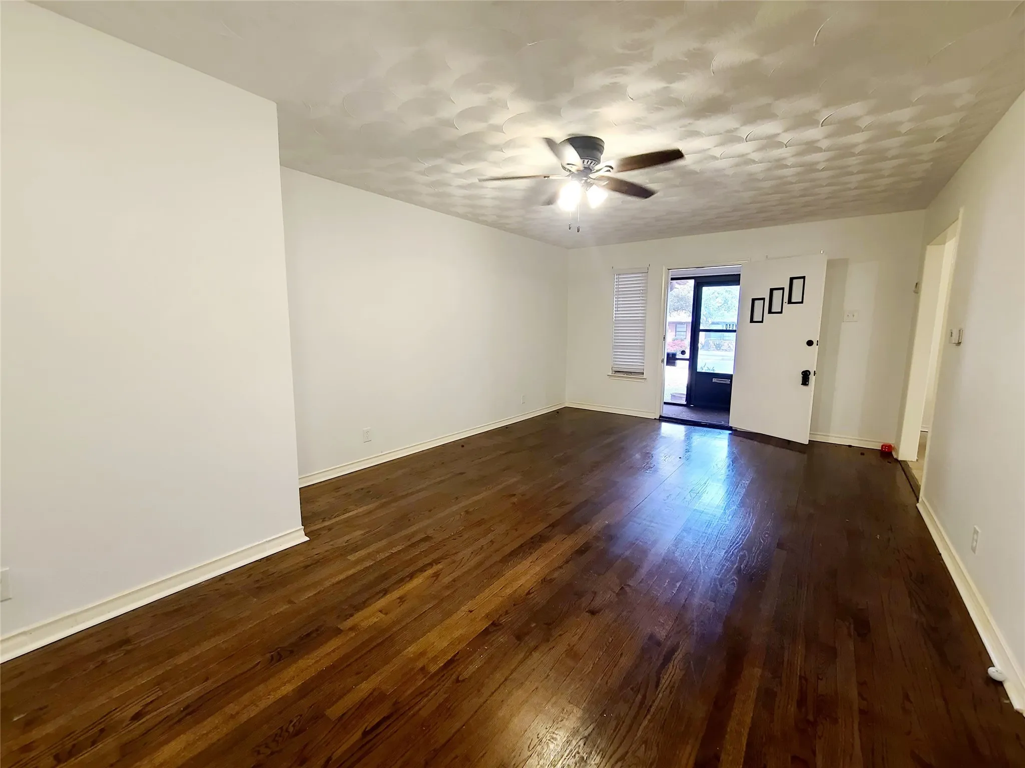 Duplex For Sale in Dallas County , 11040 Wyatt Street, Dallas, Texas 75218, 4 Bedrooms, 2 Bathrooms, 1 Garage spaces, 0 Sqft, built in 1959, Preowned, Price $450,000, mls#21197746, Real Estate Agent in Dallas, Homes For Sale in Dallas county, Homes For Sale in Dallas, Realtor in Dallas Texas, Real Estate Brokerage Independent Realty Texas, Luminita Cordes Realtor