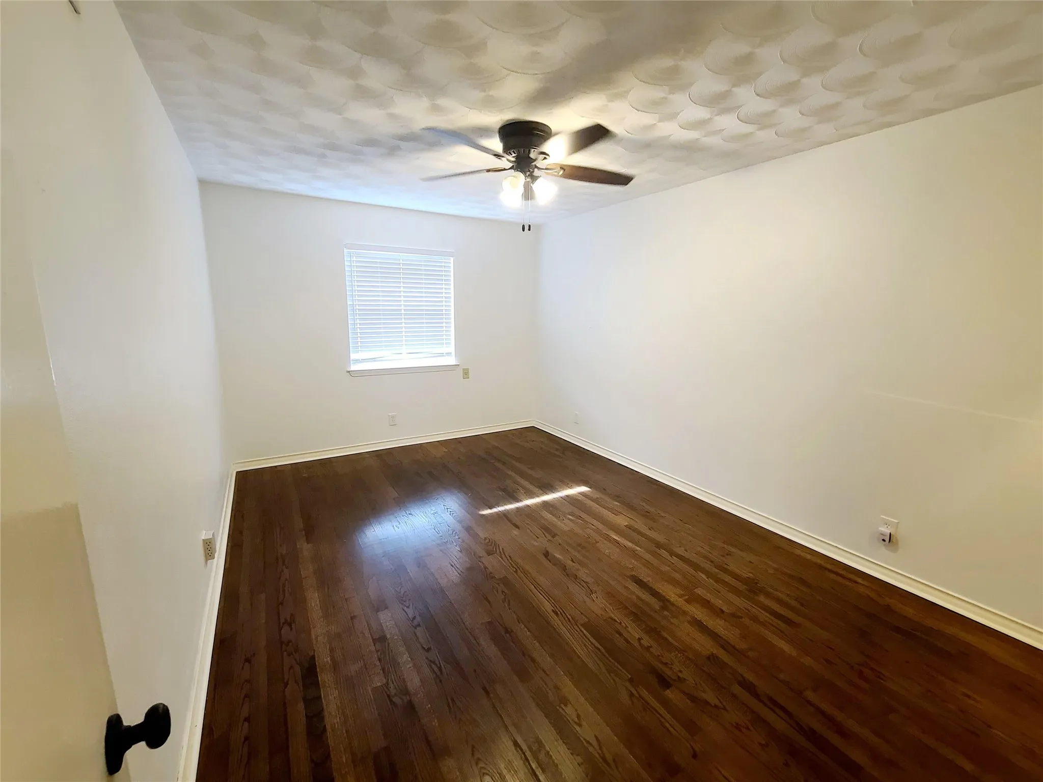 Duplex For Sale in Dallas County , 11040 Wyatt Street, Dallas, Texas 75218, 4 Bedrooms, 2 Bathrooms, 1 Garage spaces, 0 Sqft, built in 1959, Preowned, Price $450,000, mls#21197746, Real Estate Agent in Dallas, Homes For Sale in Dallas county, Homes For Sale in Dallas, Realtor in Dallas Texas, Real Estate Brokerage Independent Realty Texas, Luminita Cordes Realtor
