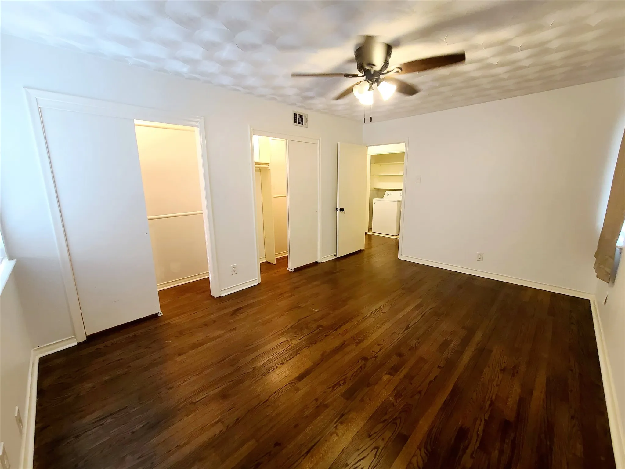 Duplex For Sale in Dallas County , 11040 Wyatt Street, Dallas, Texas 75218, 4 Bedrooms, 2 Bathrooms, 1 Garage spaces, 0 Sqft, built in 1959, Preowned, Price $450,000, mls#21197746, Real Estate Agent in Dallas, Homes For Sale in Dallas county, Homes For Sale in Dallas, Realtor in Dallas Texas, Real Estate Brokerage Independent Realty Texas, Luminita Cordes Realtor