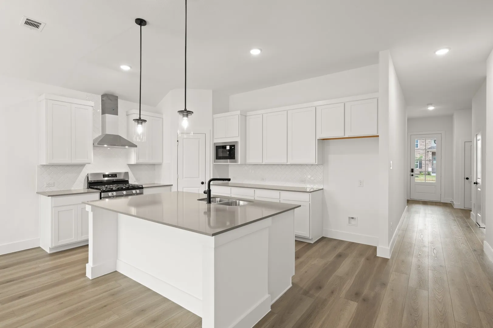 309 Sequoia- Kitchen-1